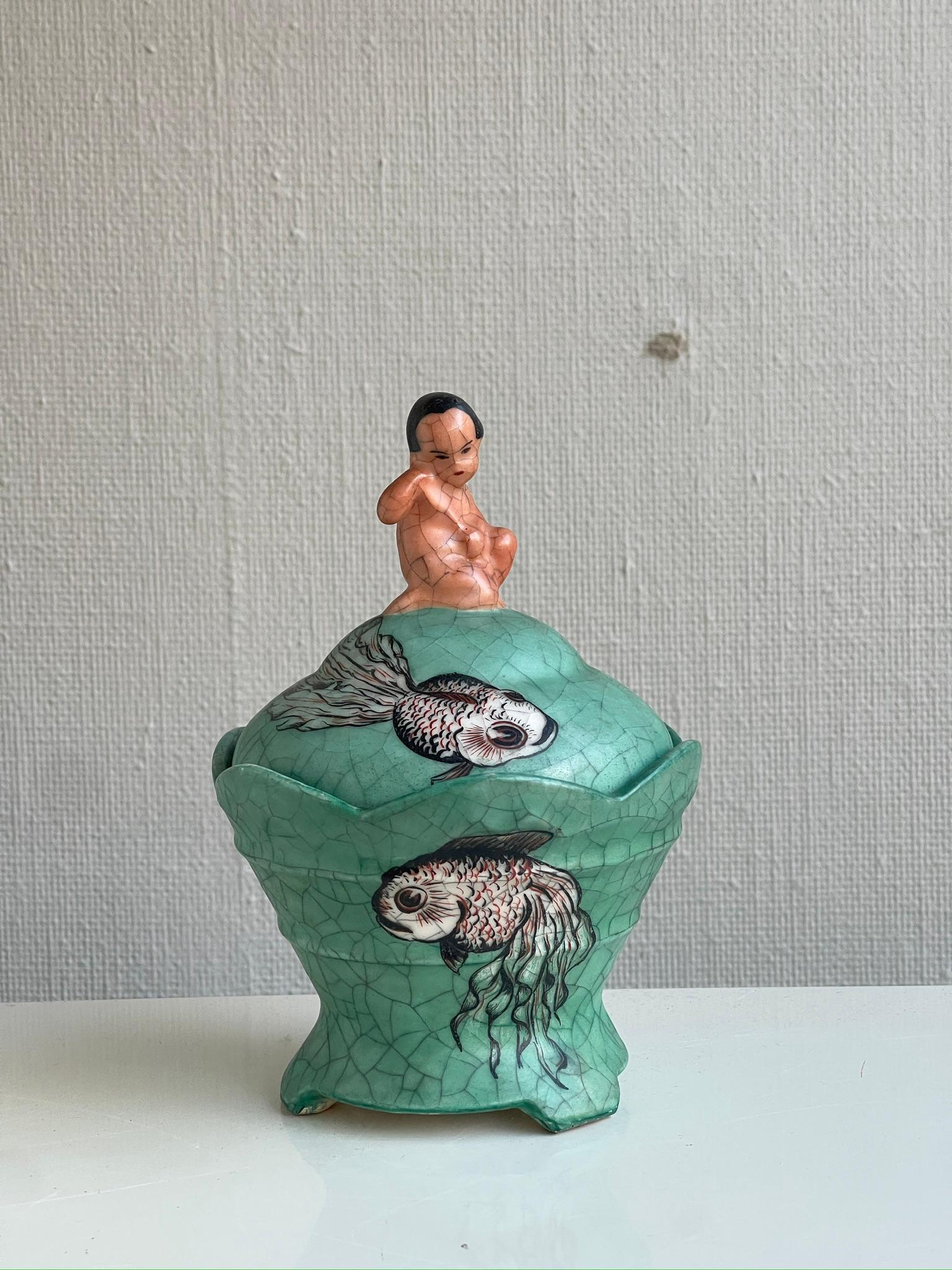 1937 Dänische Keramikschale mit Deckel, türkisgrüne Craquelé-Glasur, handbemalt. im Zustand „Gut“ im Angebot in København K, 84