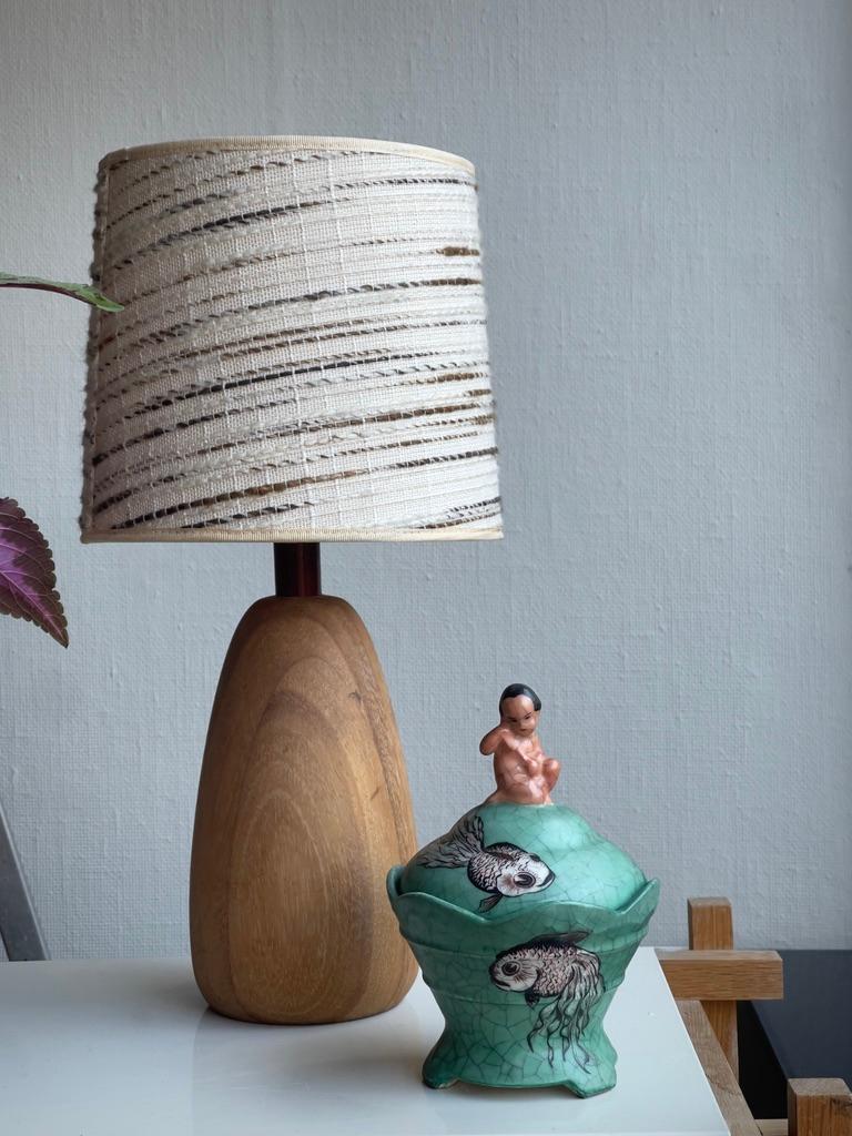 1937 Dänische Keramikschale mit Deckel, türkisgrüne Craquelé-Glasur, handbemalt. (Handgefertigt) im Angebot