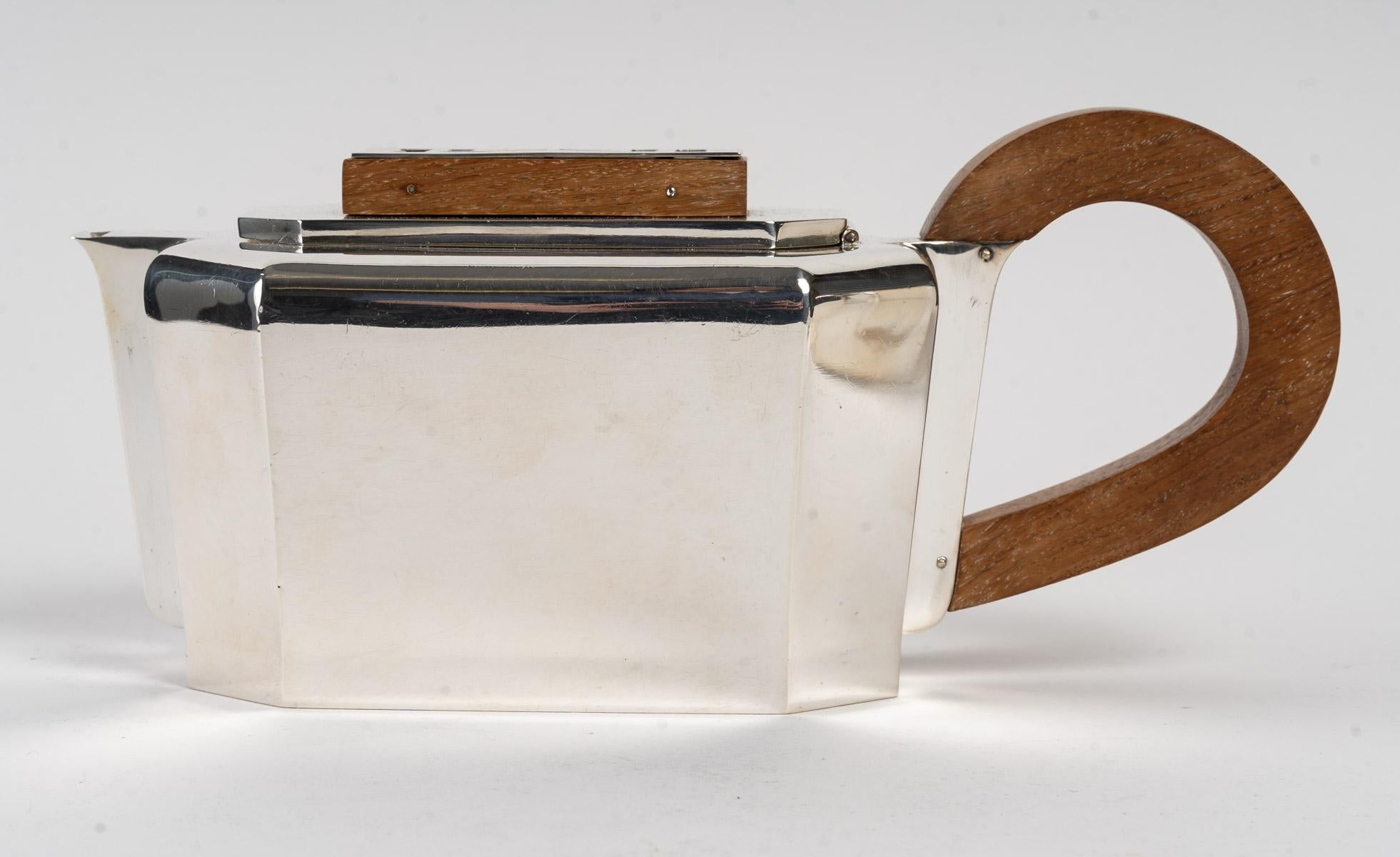 1937 Jean E. Puiforcat Art Deco Modernist Tea Coffee Set Sterling Silver Walnut In Good Condition For Sale In Boulogne Billancourt, FR