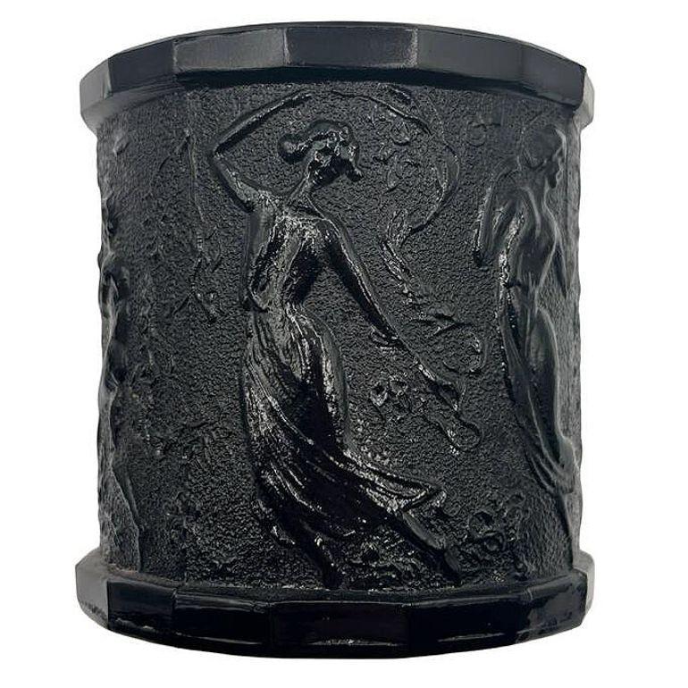 Vetro artistico 1937 A.E.L. Smith & Smith Dancing Nymphs & Saytr Contenitore di vetro ametista nero con coperchio in vendita