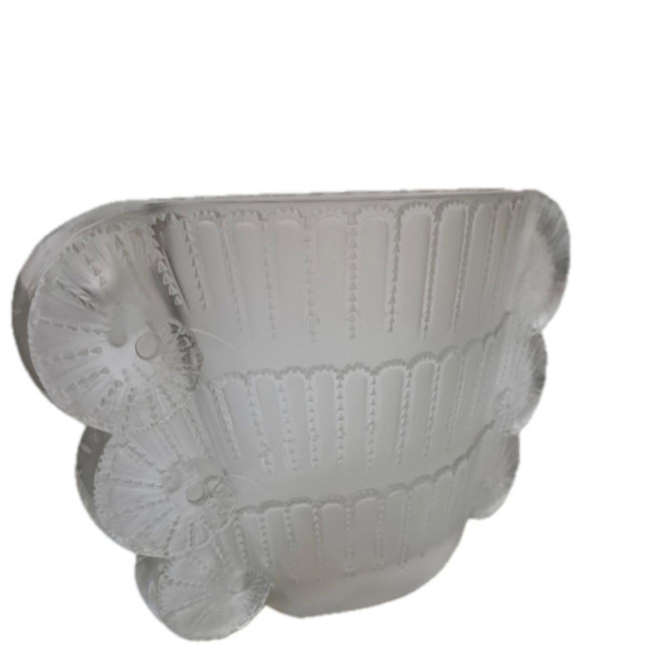 French 1937 René Lalique - Jaffa Vase For Sale
