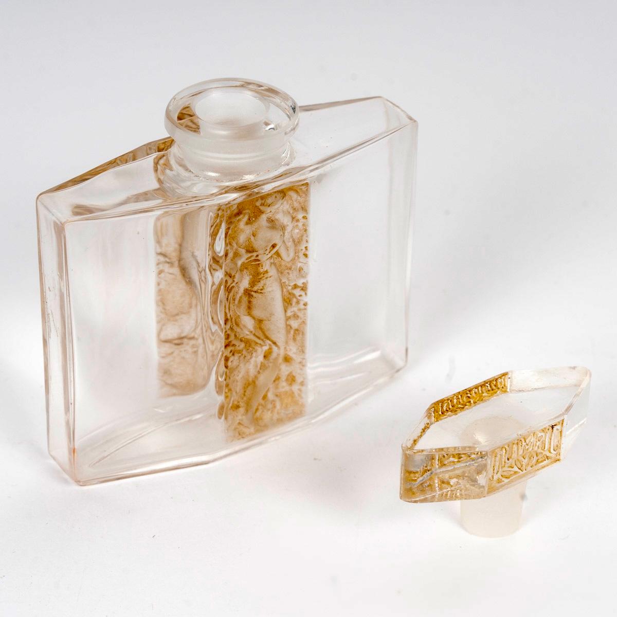 Art déco 1937 Flacon de parfum René Lalique Olimpic pour Hermanny Verre patine sépia en vente