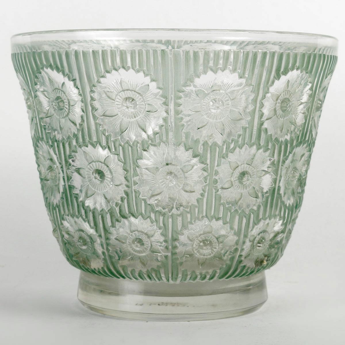 Art Deco 1937 René Lalique Vase Edelweiss Glass with Green Patina Flowers