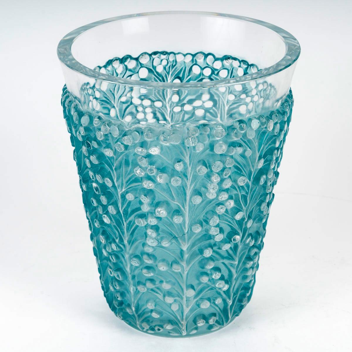 1937 René Lalique - Vase Saint Tropez Glas mit blauer Patina (Art déco)