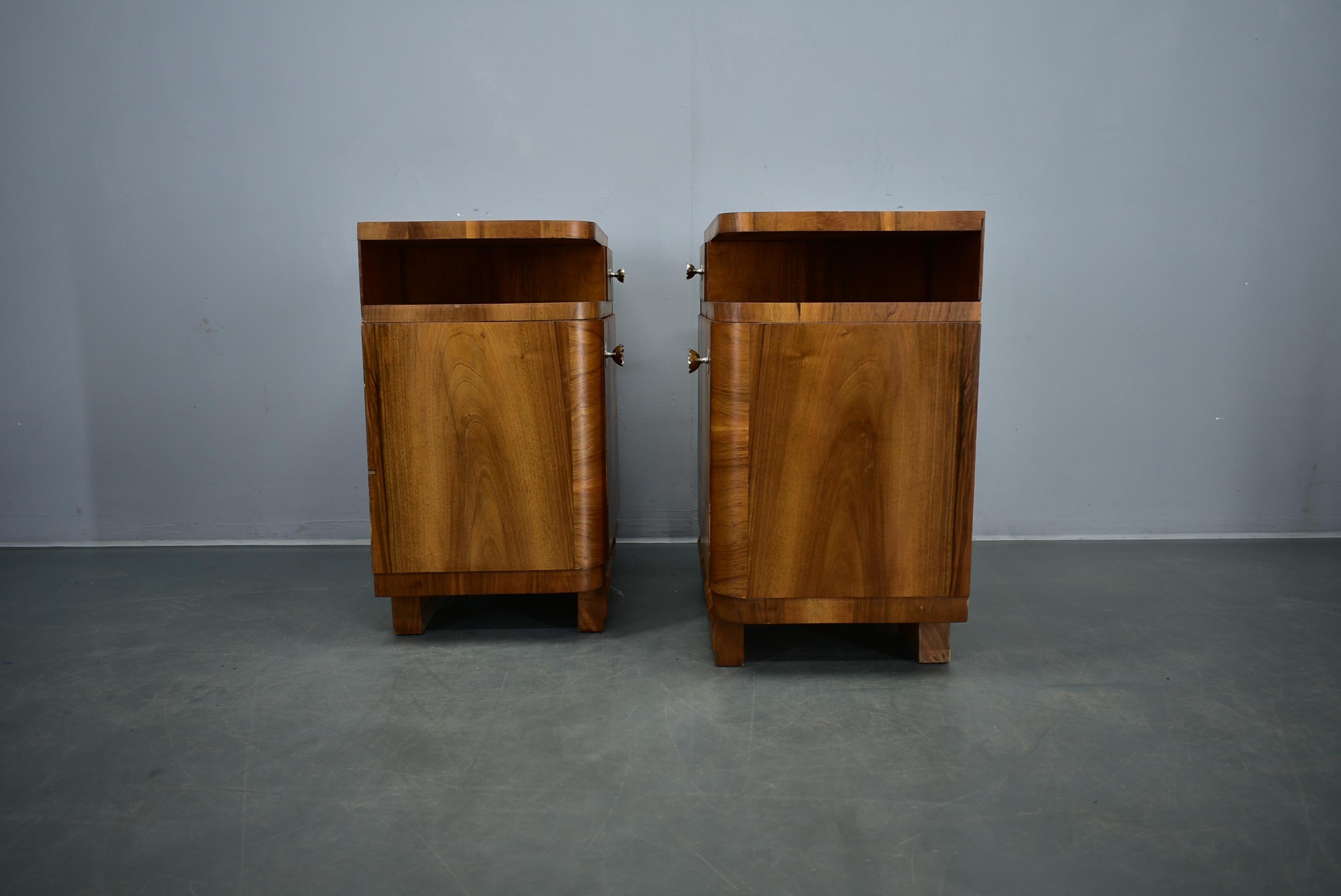 1937s Pair of Art Deco Bedside Tables, Czechoslovakia For Sale 6