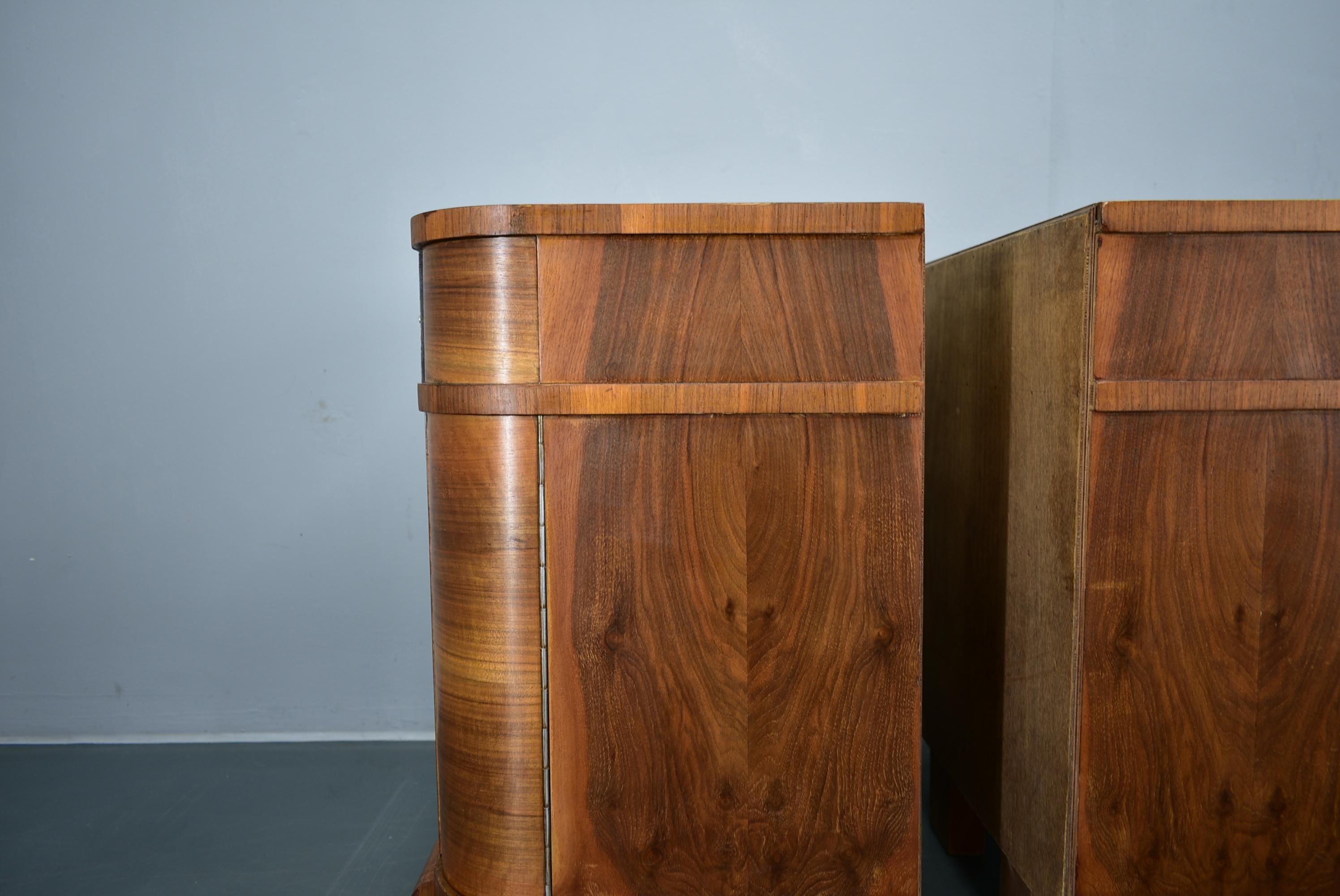 Coppia di comodini Art Déco degli anni '1937, Cecoslovacchia in vendita 7