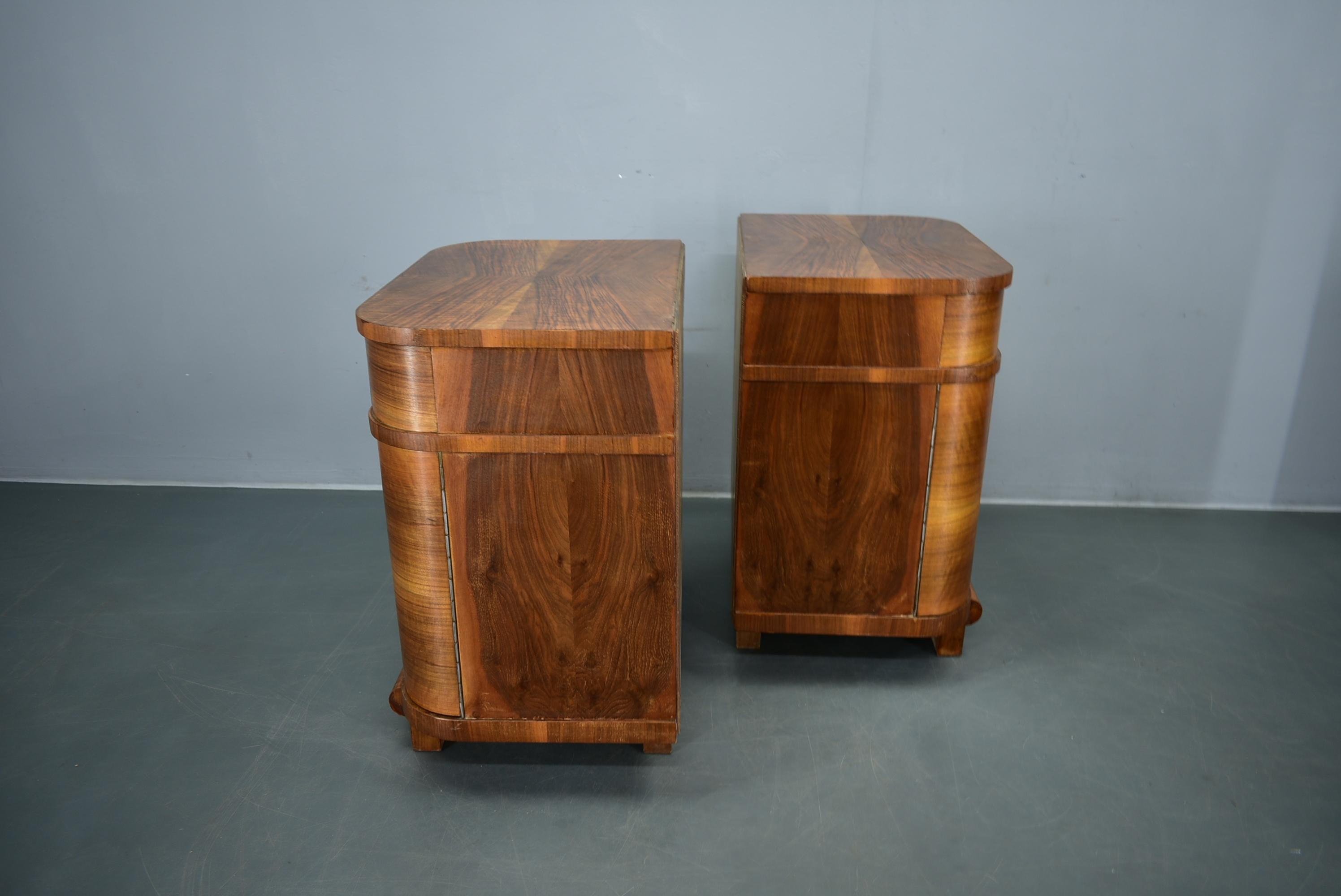 Coppia di comodini Art Déco degli anni '1937, Cecoslovacchia in vendita 10