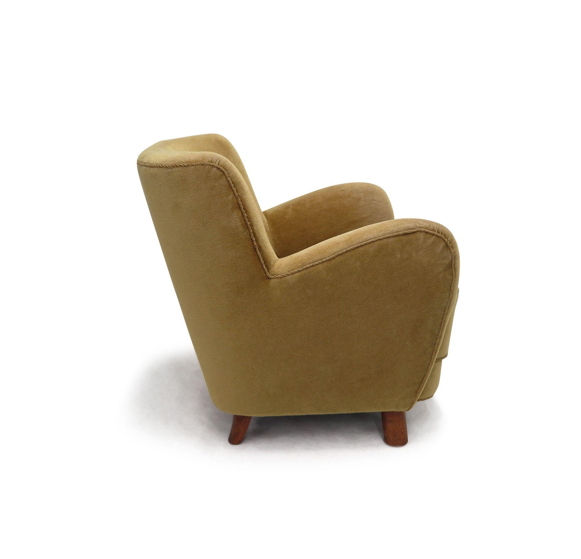 1938 Flemming Lassen for Georg Kofoed Danish Lounge Chair in Original Mohair For Sale 2