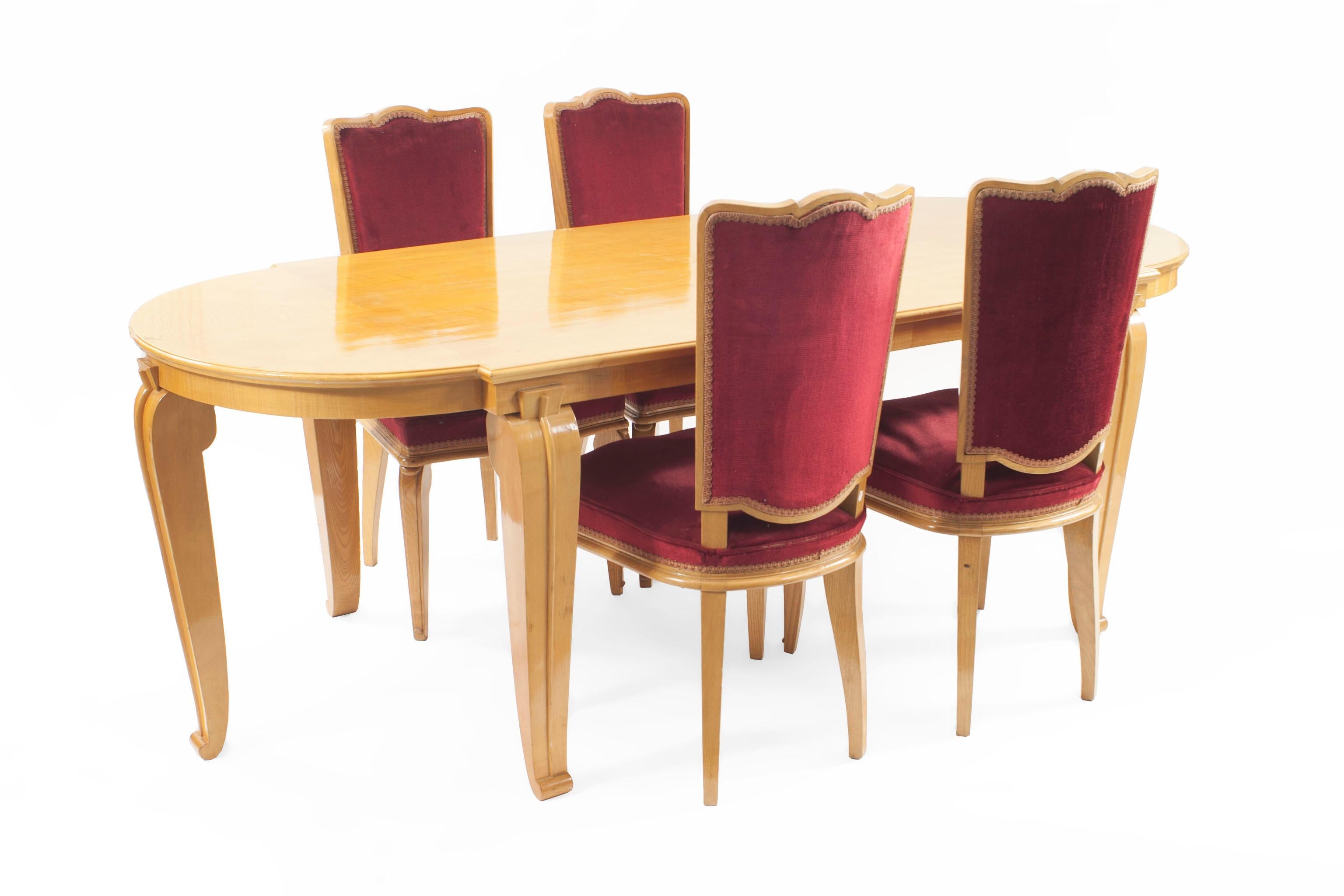 Table à manger française André Arbus en sycomore du milieu du siècle dernier Bon état - En vente à Queens, NY