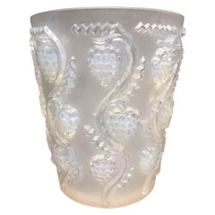 1938 René Lalique Muscat Vase in Opalescent Glass, Grapes