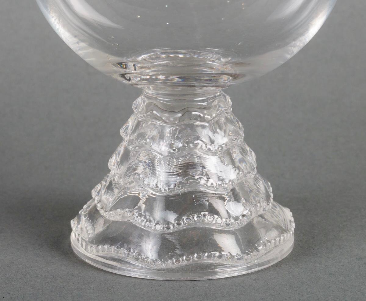 Art Deco 1938 René Lalique, Tablewares Glasses Decanter Chambertin Glass, 19 Pieces