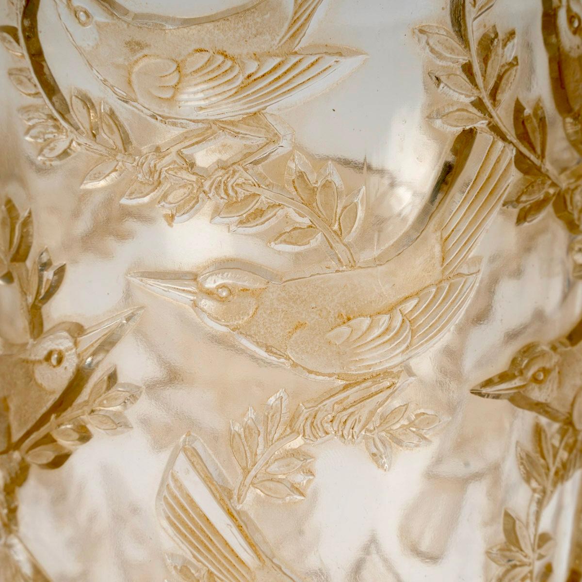 1938 René Lalique Vaso Grives Birds in vetro con patina seppia In condizioni buone in vendita a Boulogne Billancourt, FR