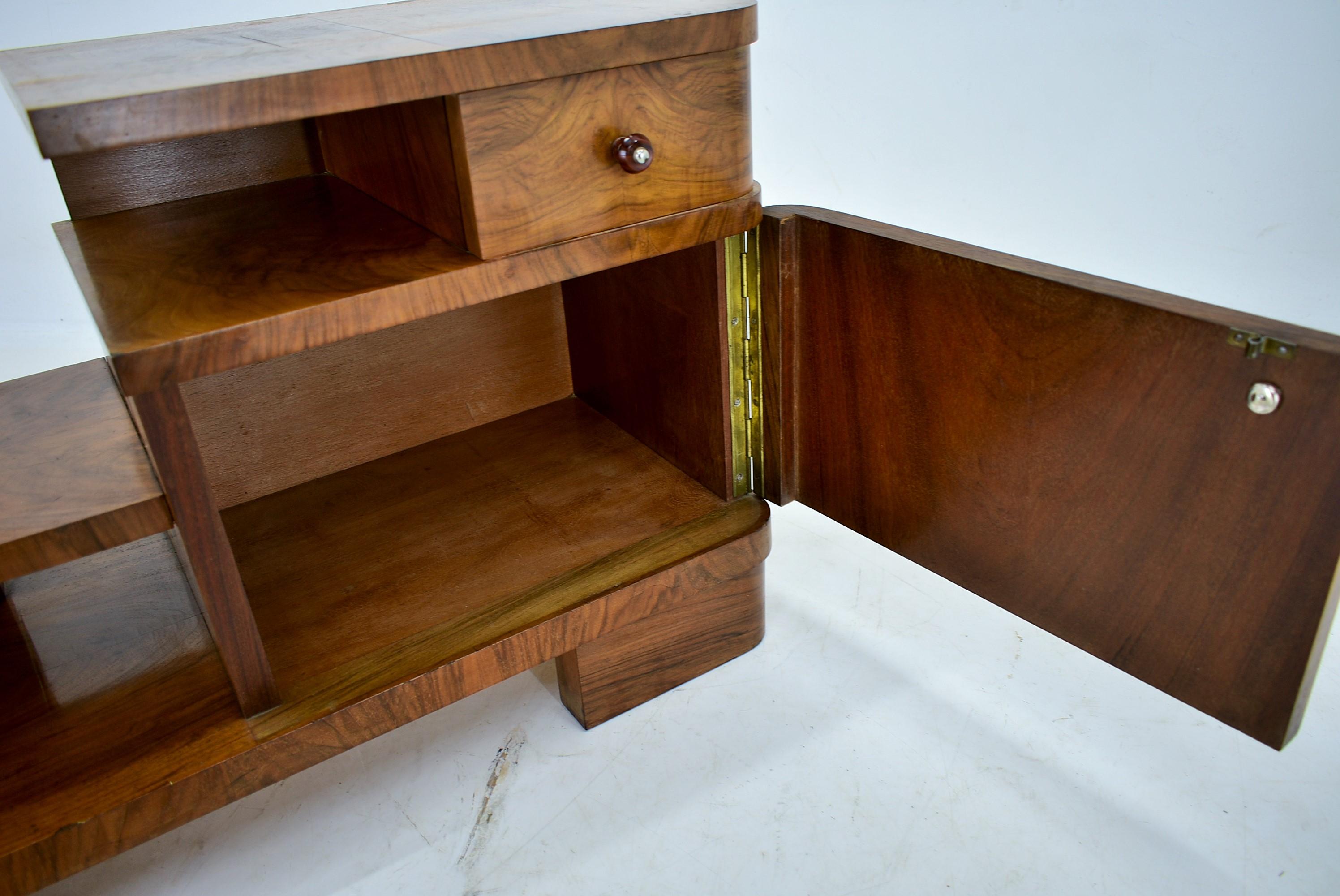 1938s Art deco Cabinet in Walnut wood , Czechoslovakia 5