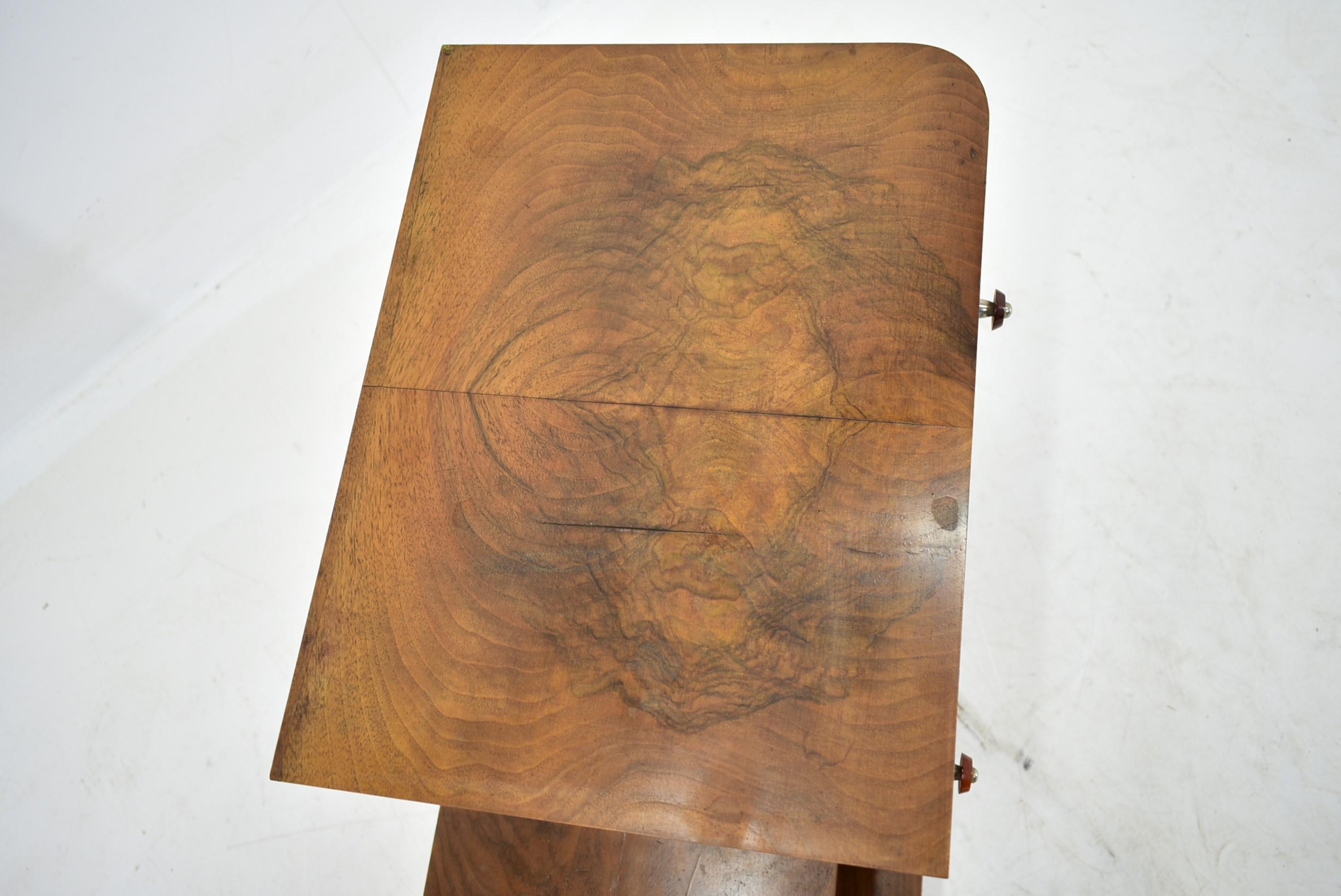 1938s Art deco Cabinet in Walnut wood , Czechoslovakia 10
