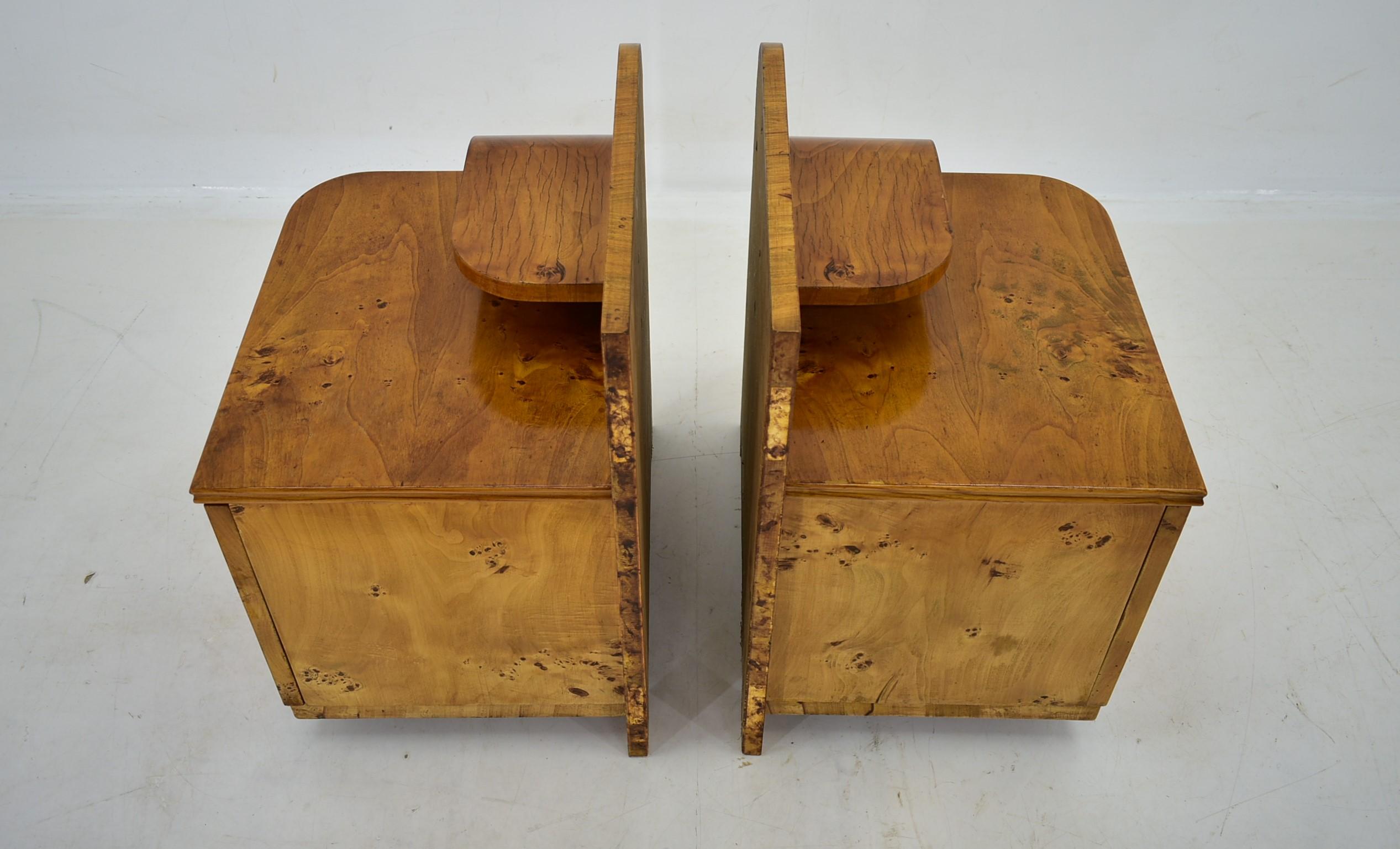 Paire de tables de chevet Art Déco des années 1938, Tchécoslovaquie en vente 5