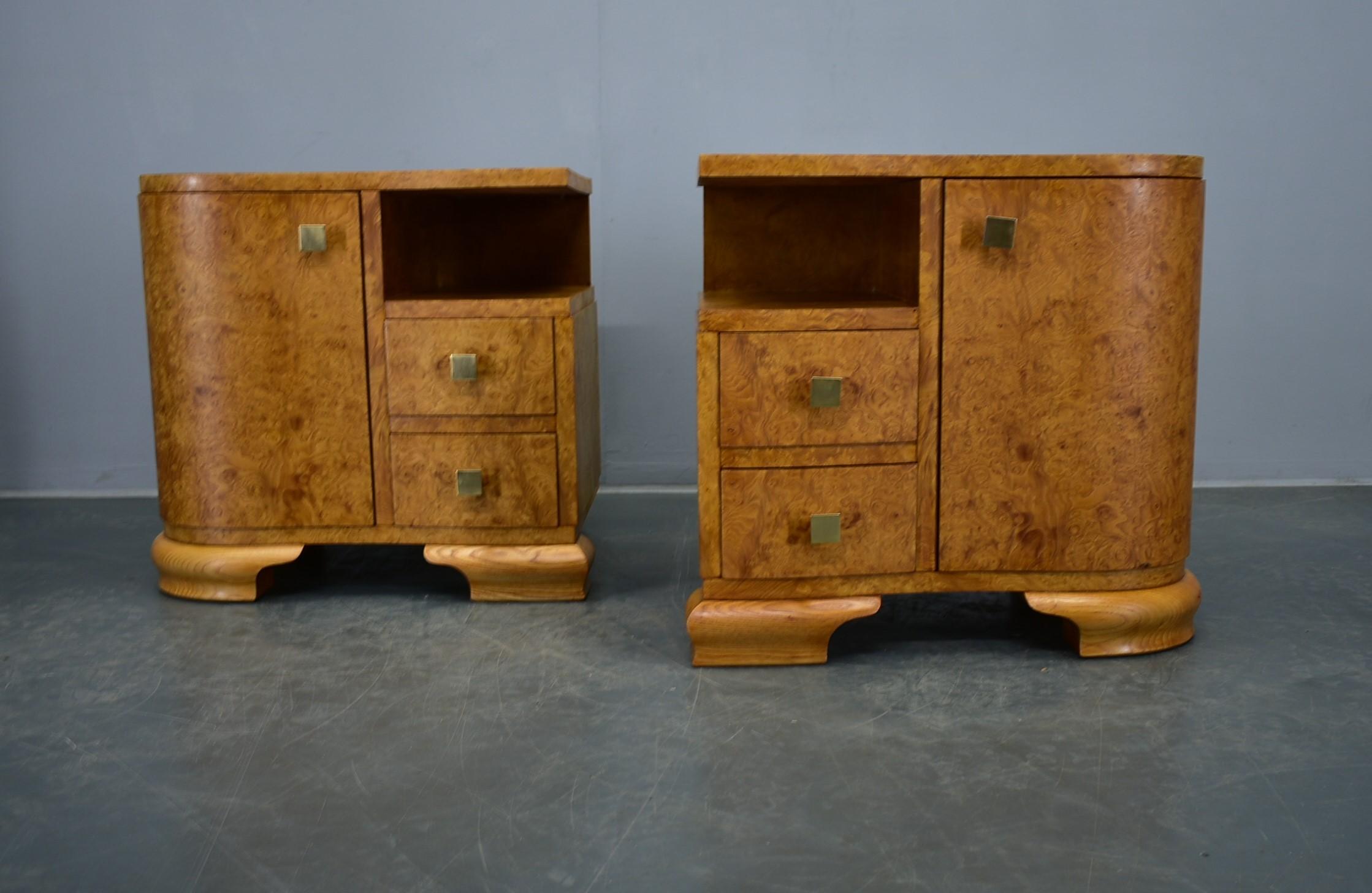 1938s Pair of Art Deco Bedside Tables, Czechoslovakia For Sale 8