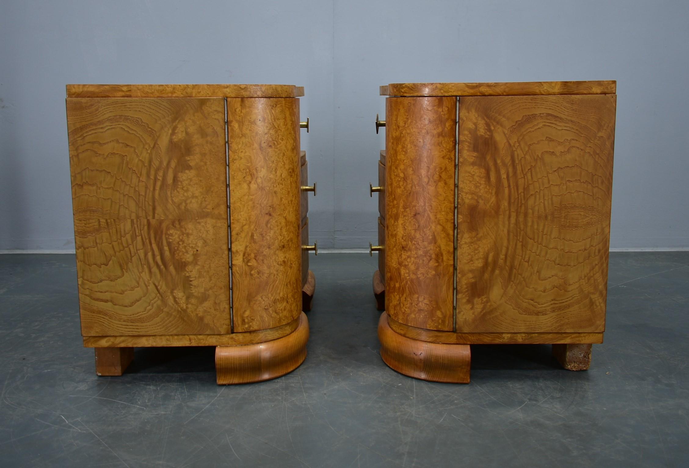 1938s Pair of Art Deco Bedside Tables, Czechoslovakia For Sale 10