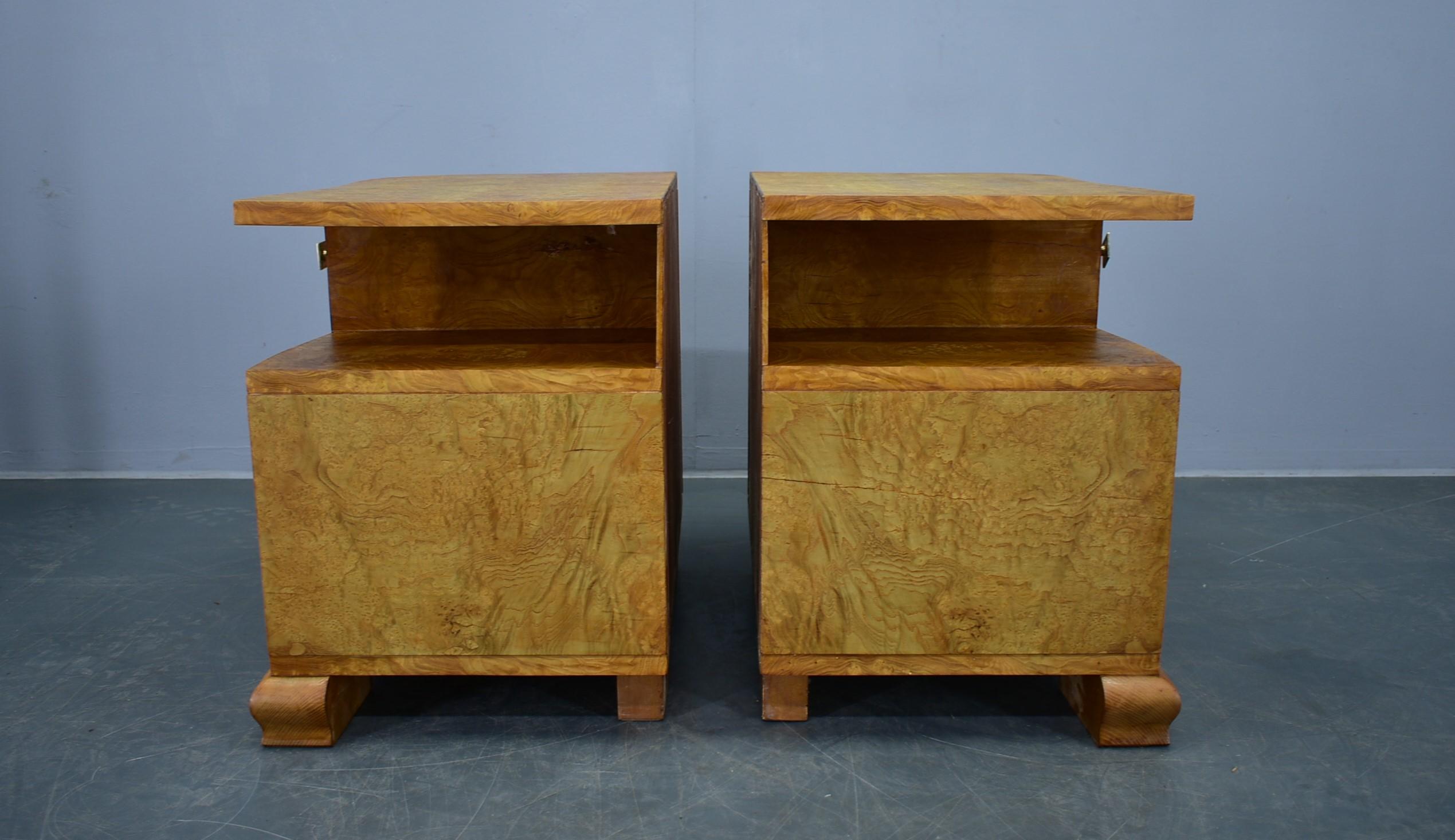 1938s Pair of Art Deco Bedside Tables, Czechoslovakia For Sale 14