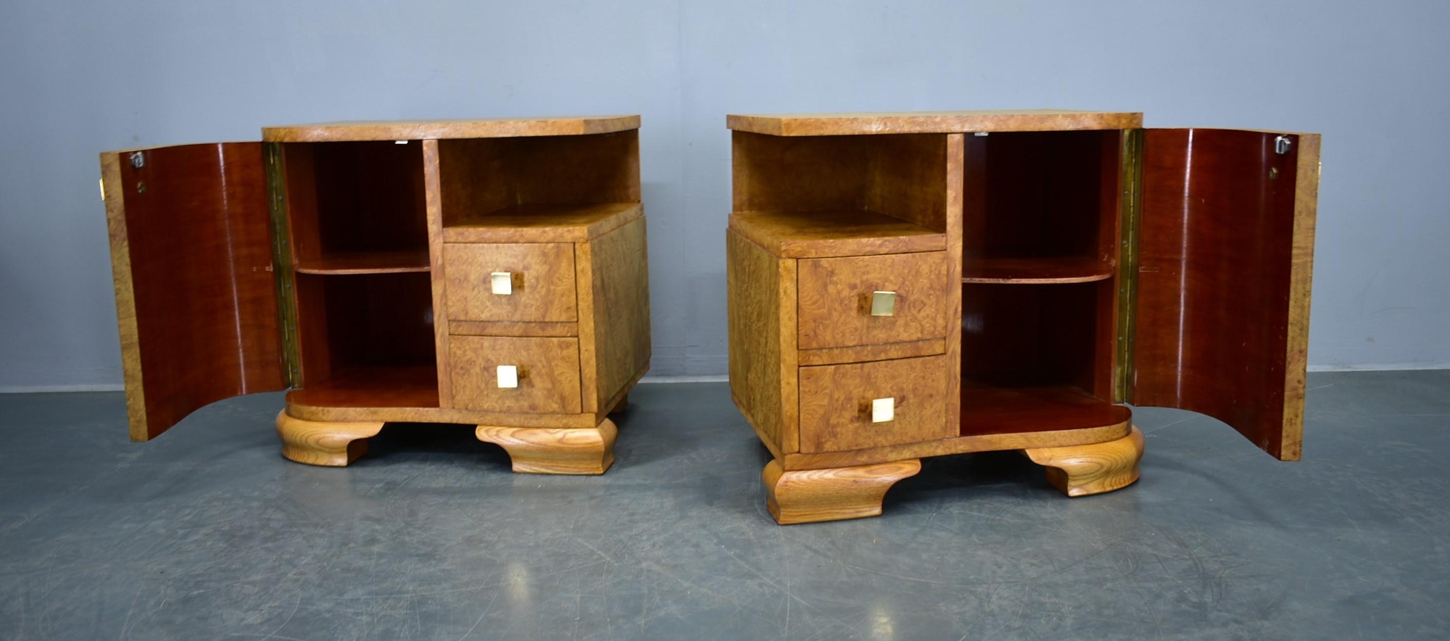 1938s Pair of Art Deco Bedside Tables, Czechoslovakia For Sale 3