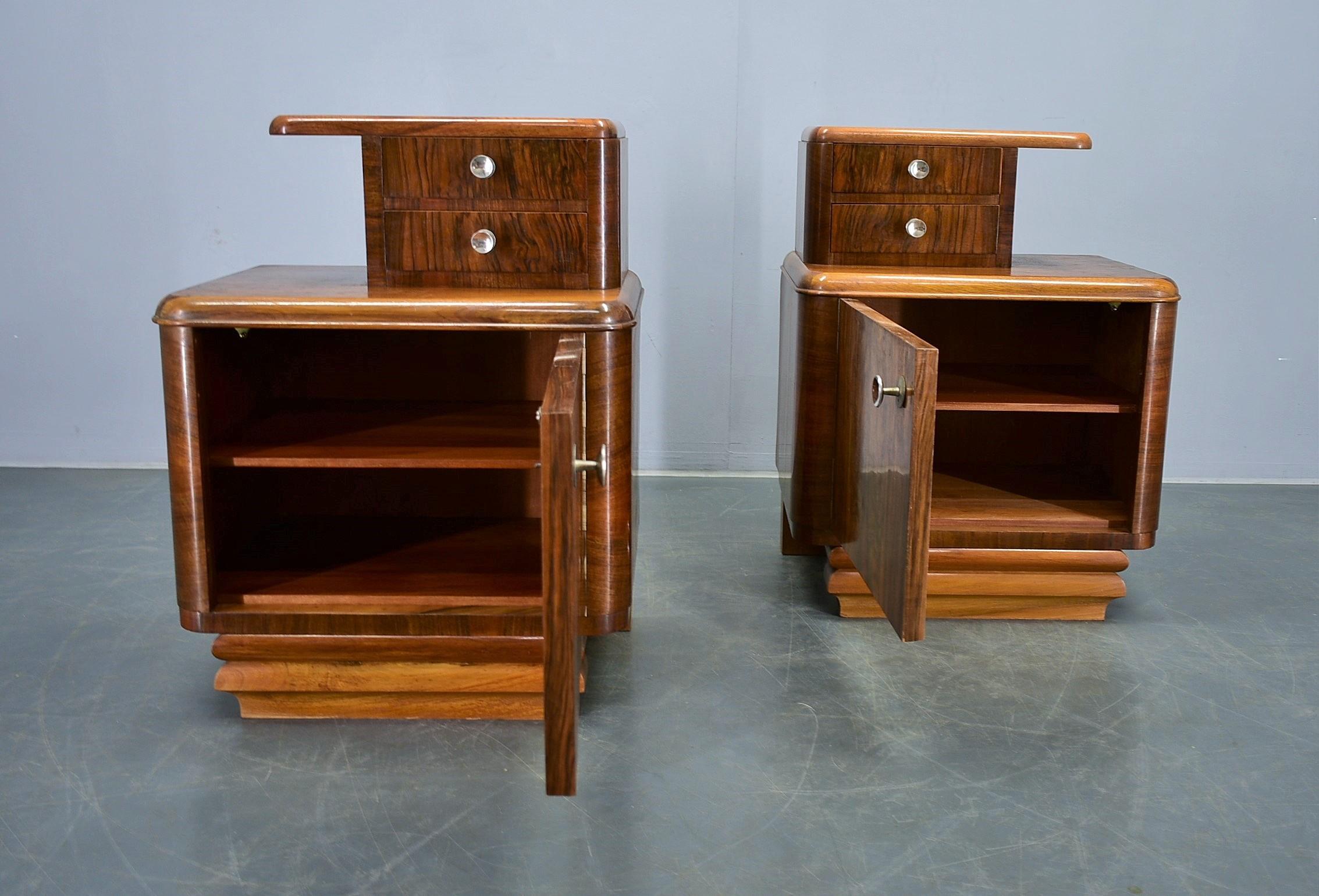 1938s Pair of Art Deco Bedside Tables, Czechoslovakia For Sale 3