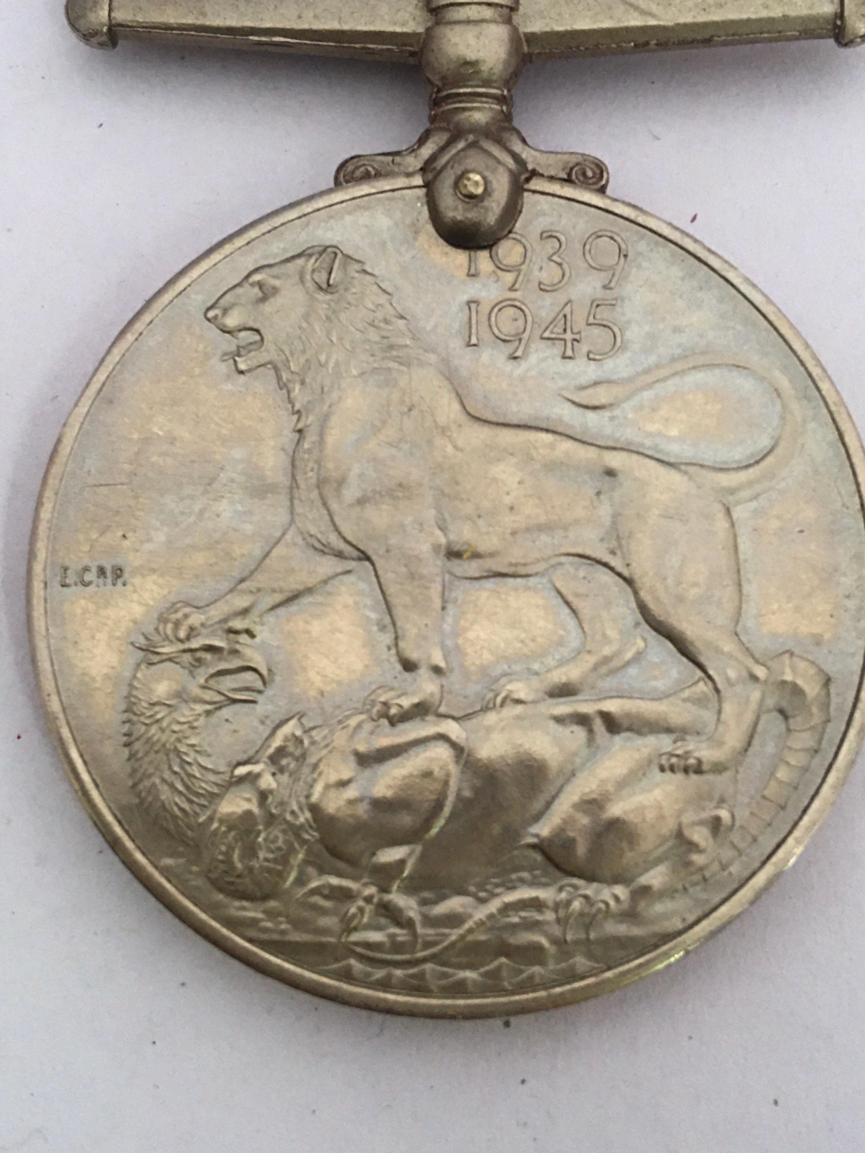 1939-1945 GEORGIVS VI D G. BR: OMN. REX ET INDIAE IMP WWII Vintage MEDAL For Sale 2