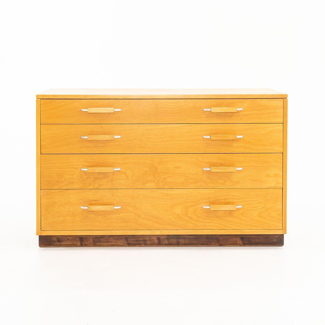 Moderno 1939 Flexible Home Arrangements Birch Credenza di Eliel Saarinen, Pipsan Swanson in vendita
