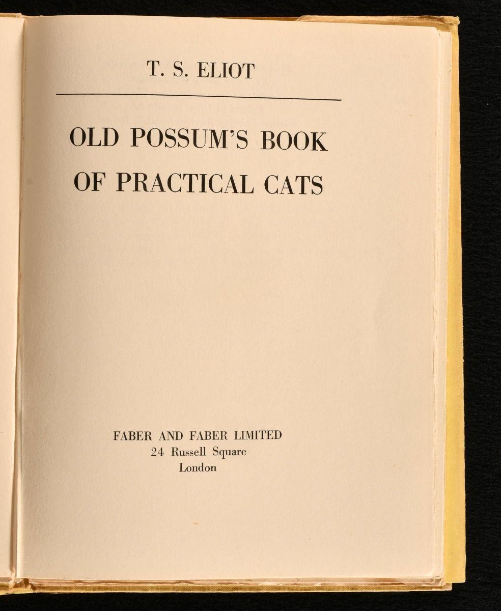 Exemplaire peu courant de la première édition du célèbre recueil de poèmes de T&S Eliot sur la psychologie et la sociologie des félins. Cette anthologie forme la base de la célèbre comédie musicale 