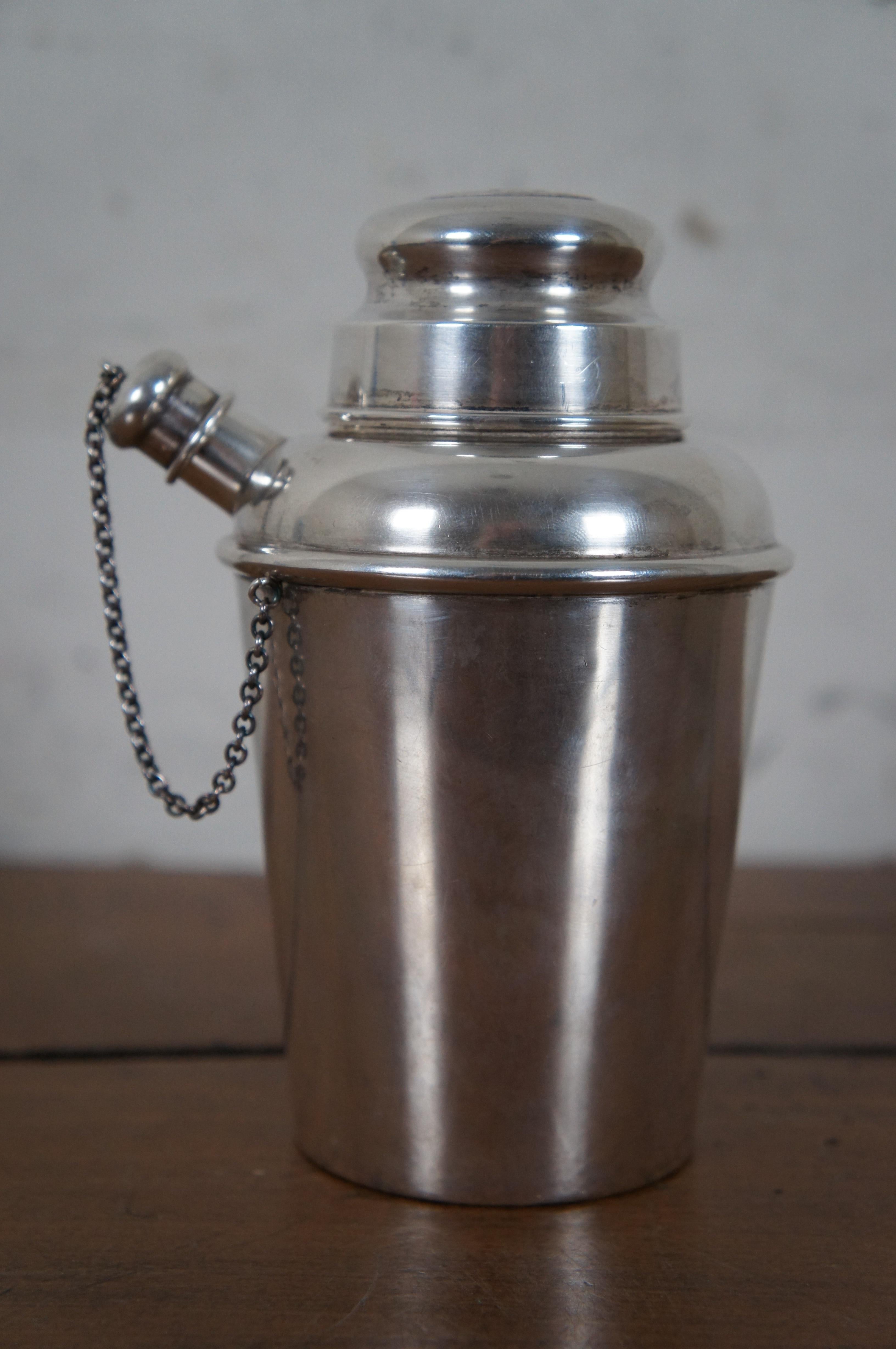 Mid-20th Century 1939 Reed and Barton Shreve Crump Low Sterling Silver Cocktail Shaker 151g For Sale