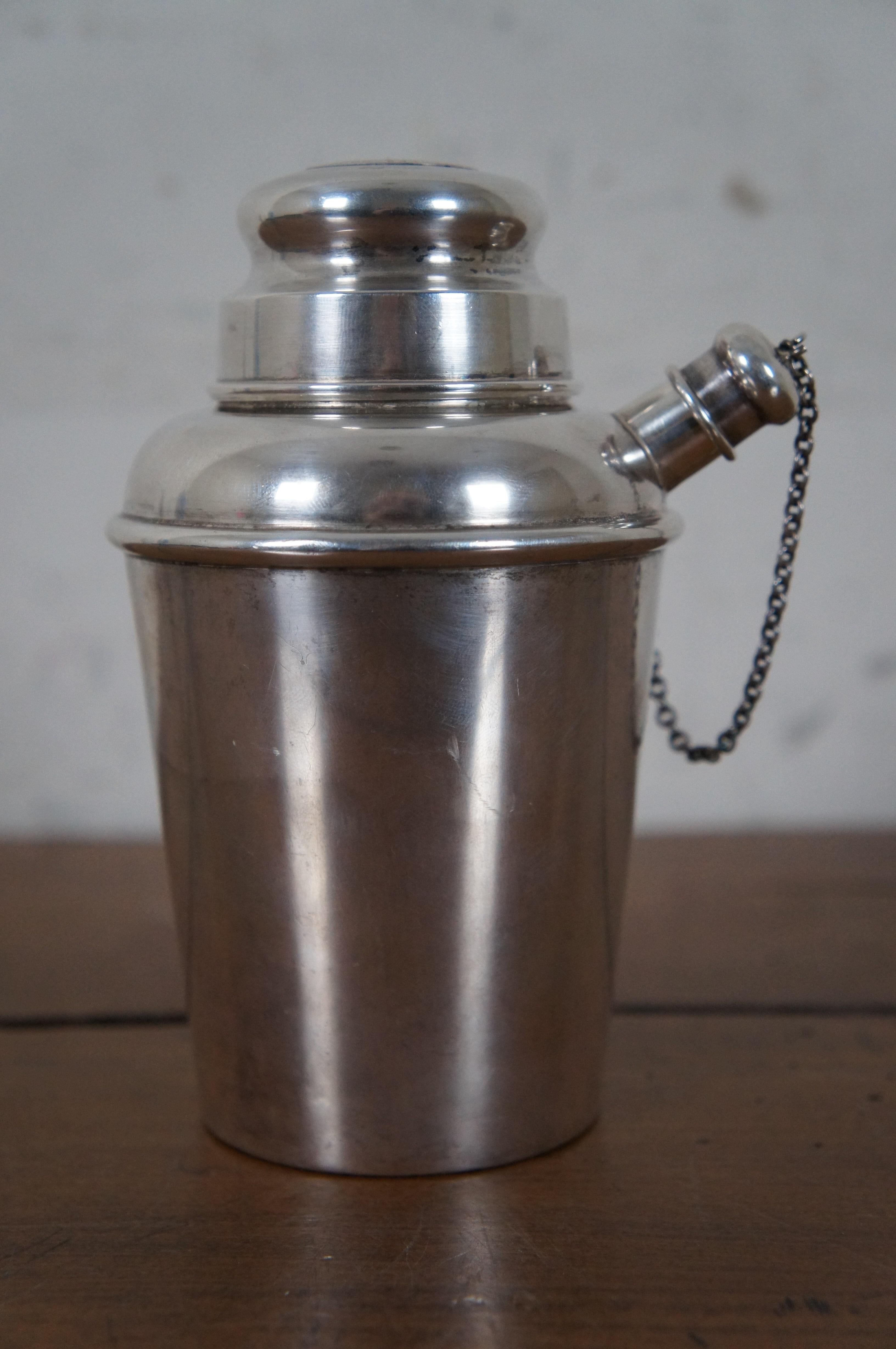 1939 Reed and Barton Shreve Crump Low Sterling Silver Cocktail Shaker 151g For Sale 2
