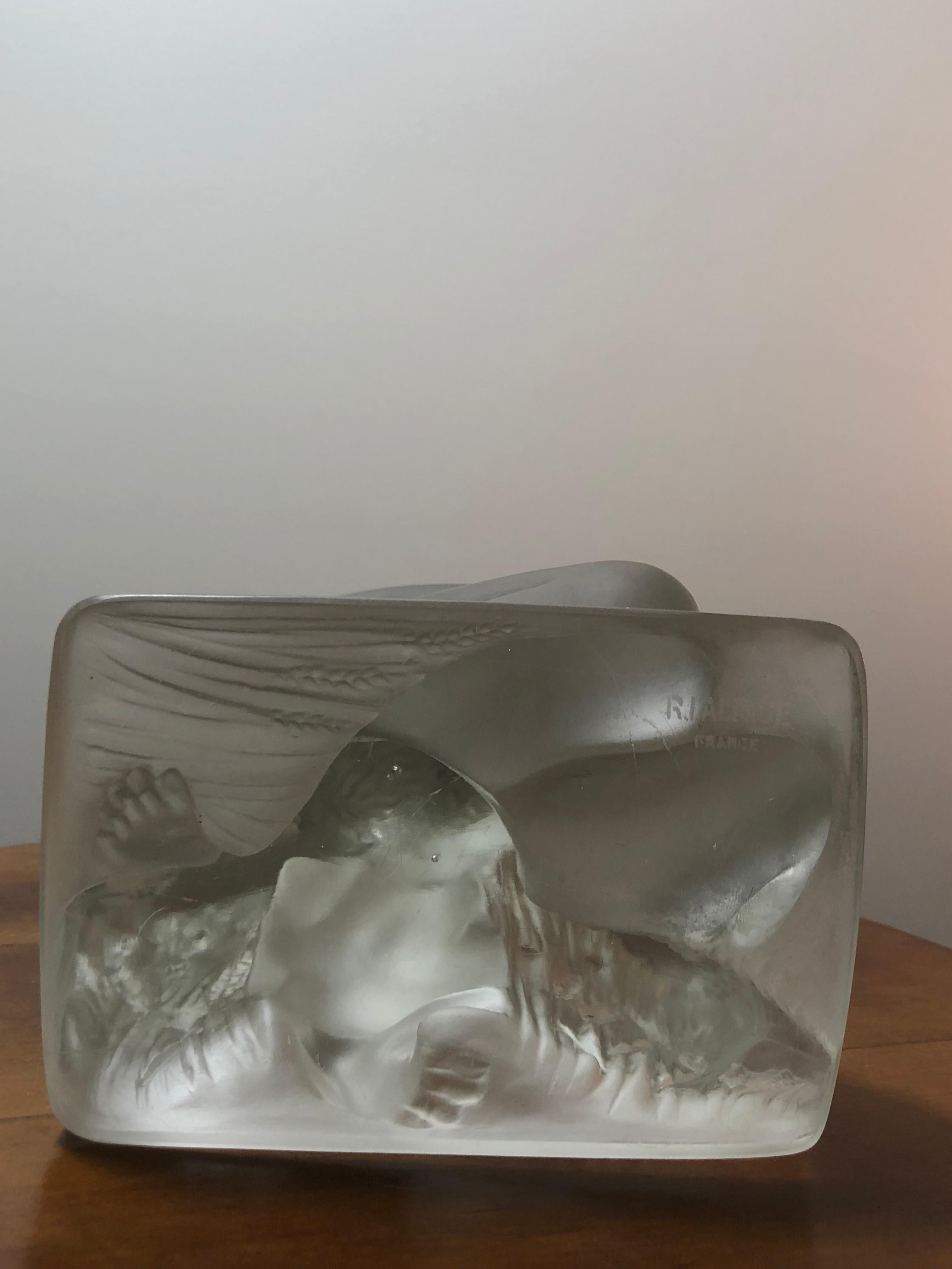 Molded 1939 René Lalique Été Summer Statuette Frosted Glass, Woman Statue