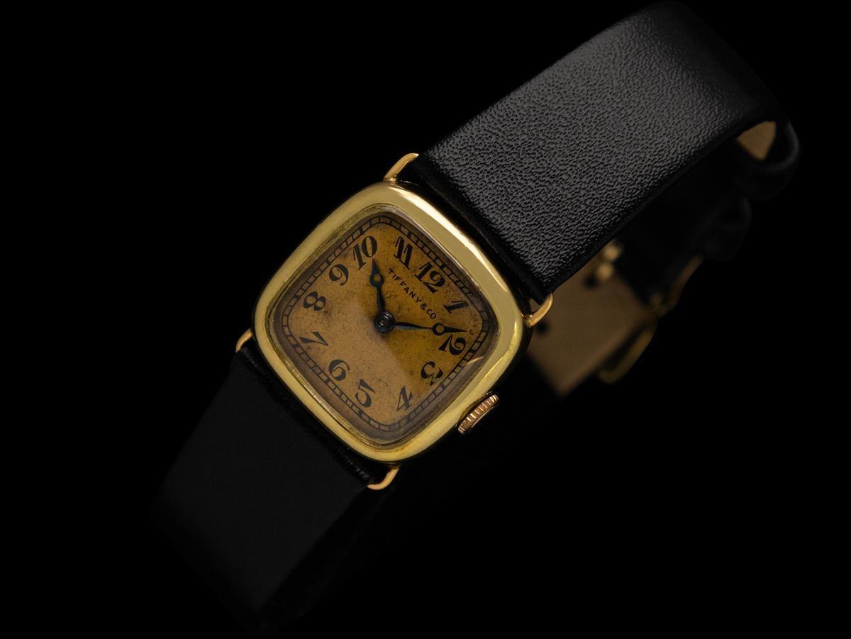 1939 Tiffany & Co. Longines Ladies Vintage Watch - 18K Gold In Good Condition In Suwanee, GA