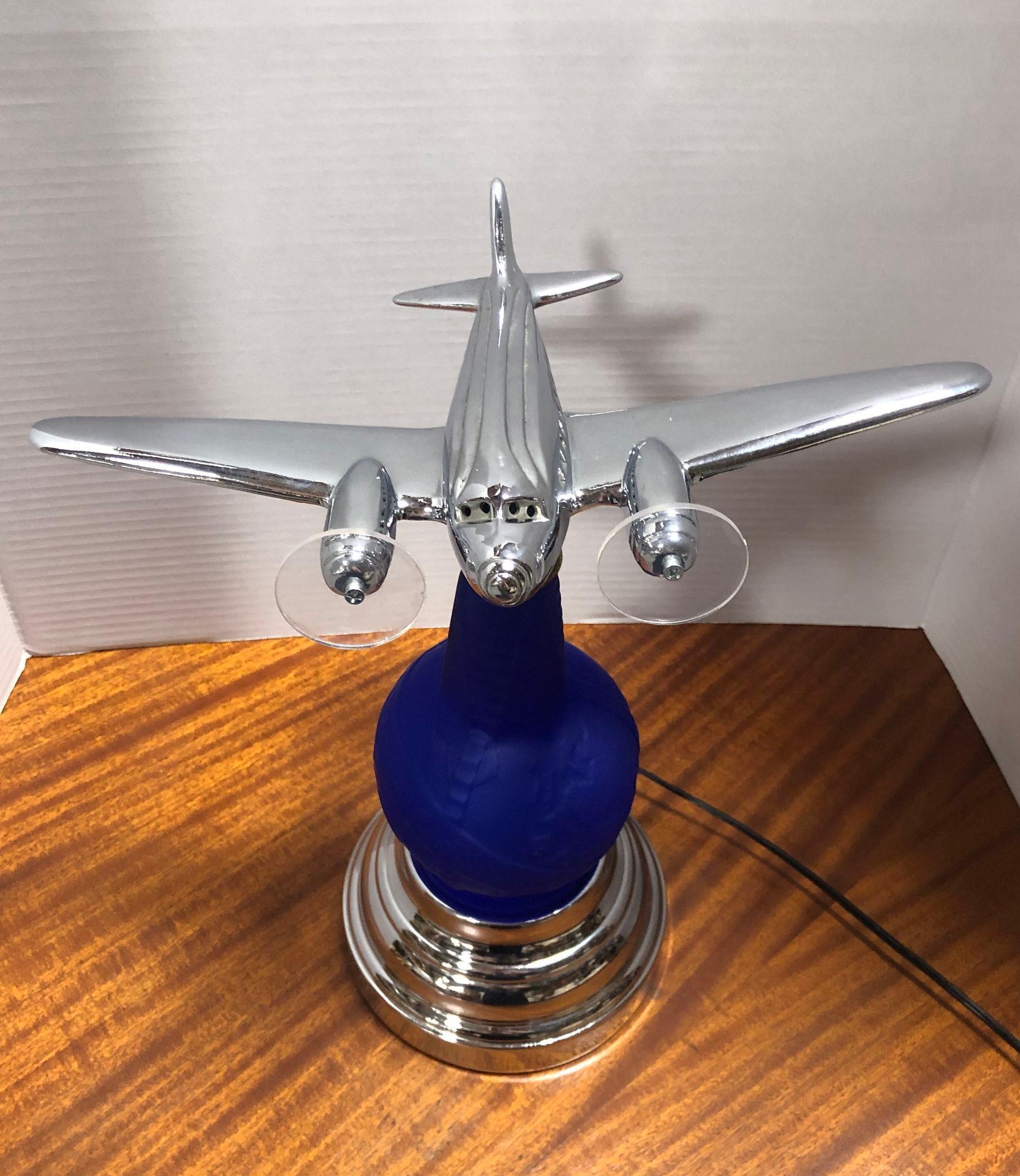1939 Weltausstellung Flugzeug-Art-déco-Lampe (Glas) im Angebot