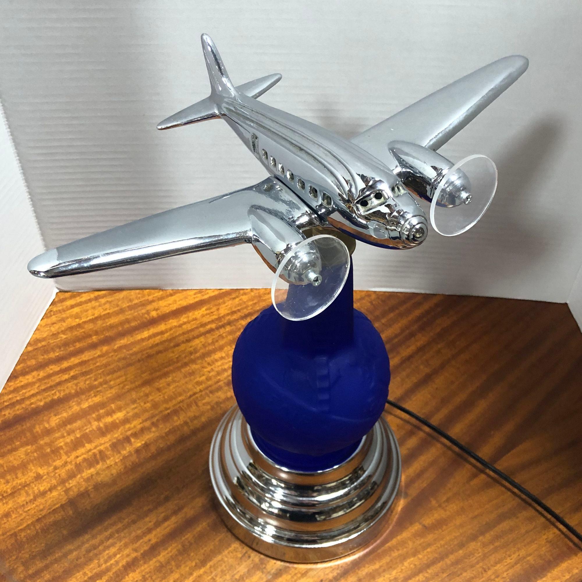 1939 Weltausstellung Flugzeug-Art-déco-Lampe im Angebot 1