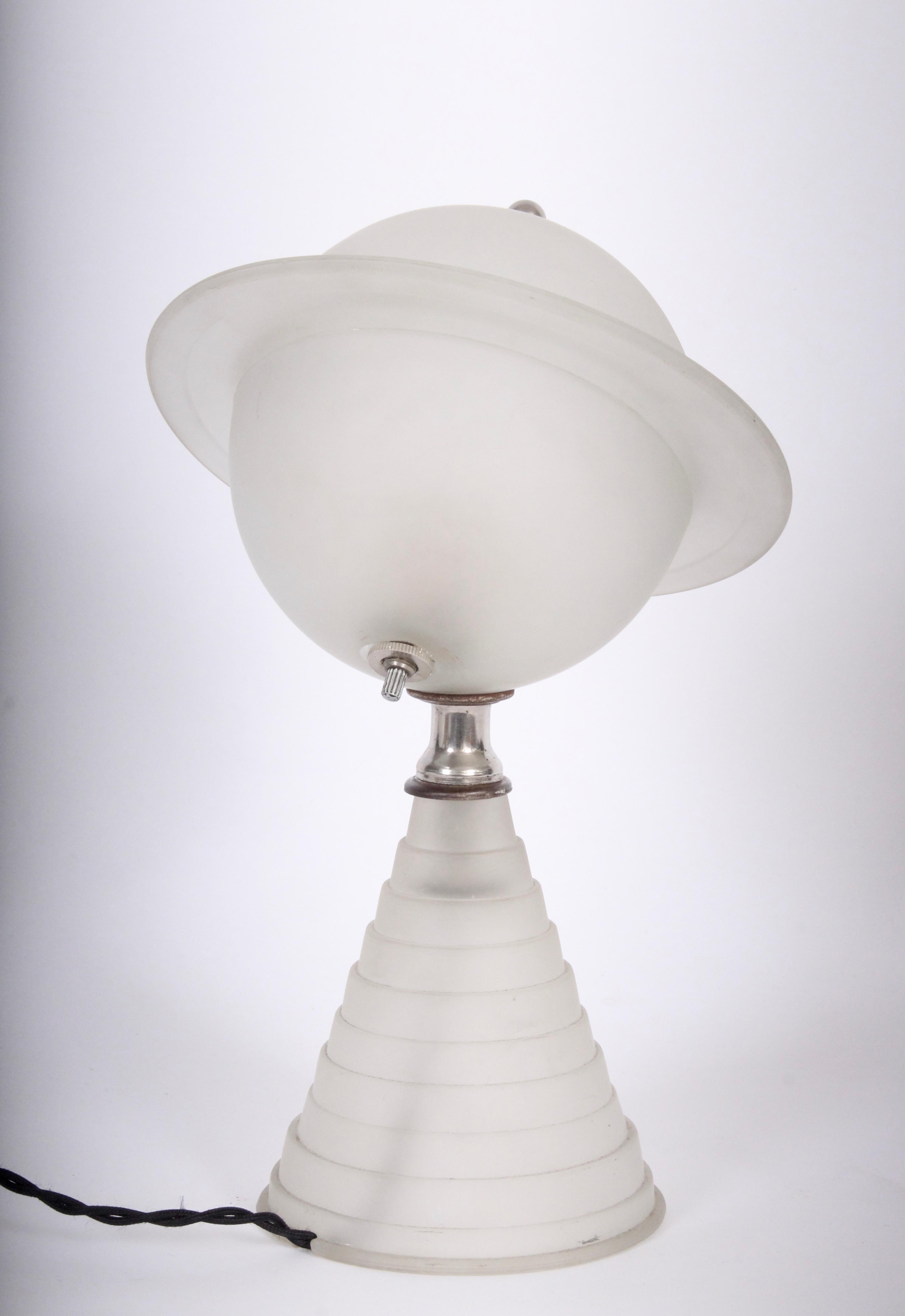 New York World's Fair White Planetary Lamp produced by Houze Glass Company. 4.5D step base. With Nickel-plated hardware. Standard socket, utilizes smaller standard socket bulb. Original condition. Art Deco. Rarity. Authenticated by The Houze Glass