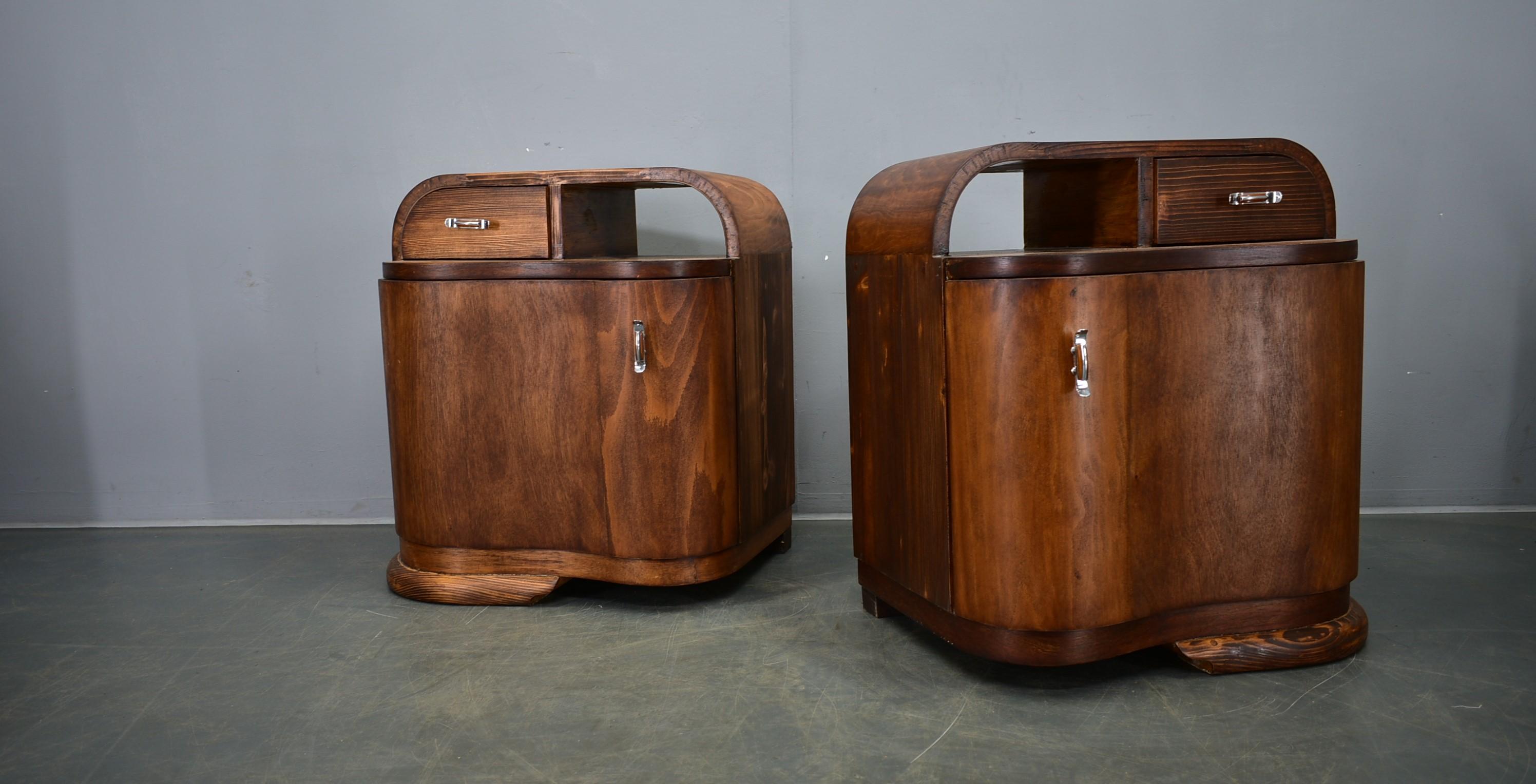 Coppia di comodini Art Déco degli anni '1939, Cecoslovacchia in vendita 5