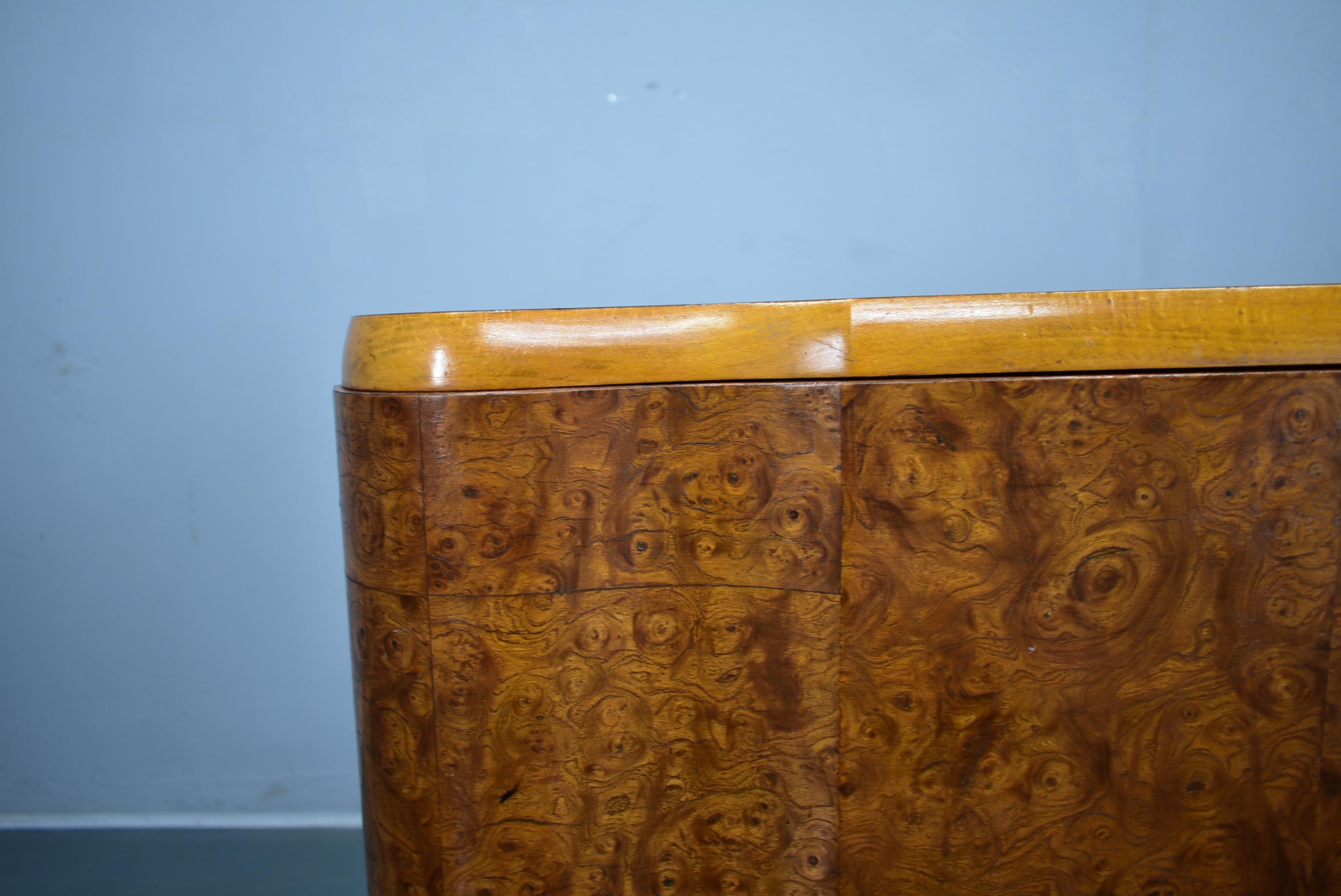 1939s Pair of Art Deco Bedside Tables, Czechoslovakia For Sale 6