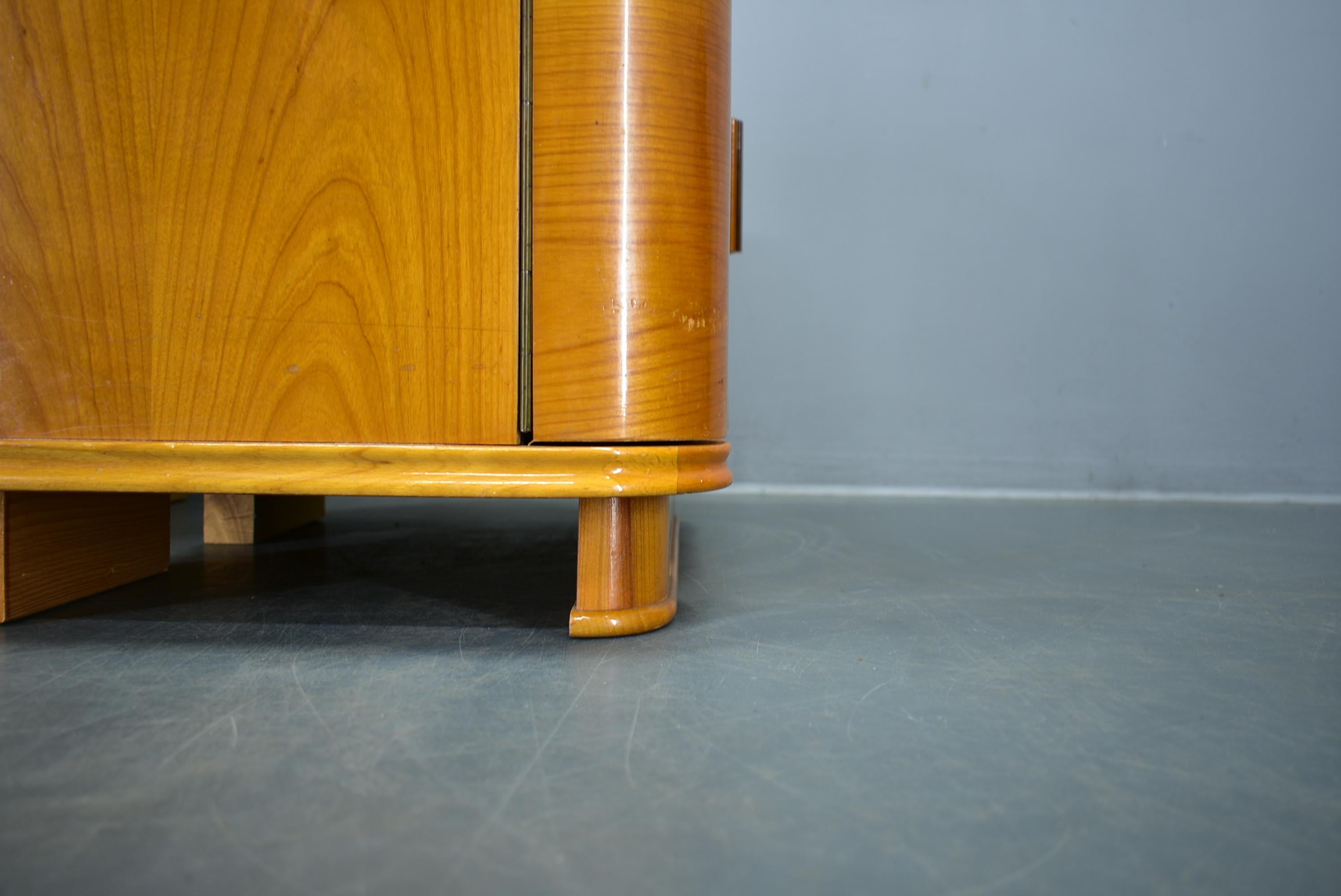 Paire de tables de chevet Art Déco des années 1939, Tchécoslovaquie en vente 6