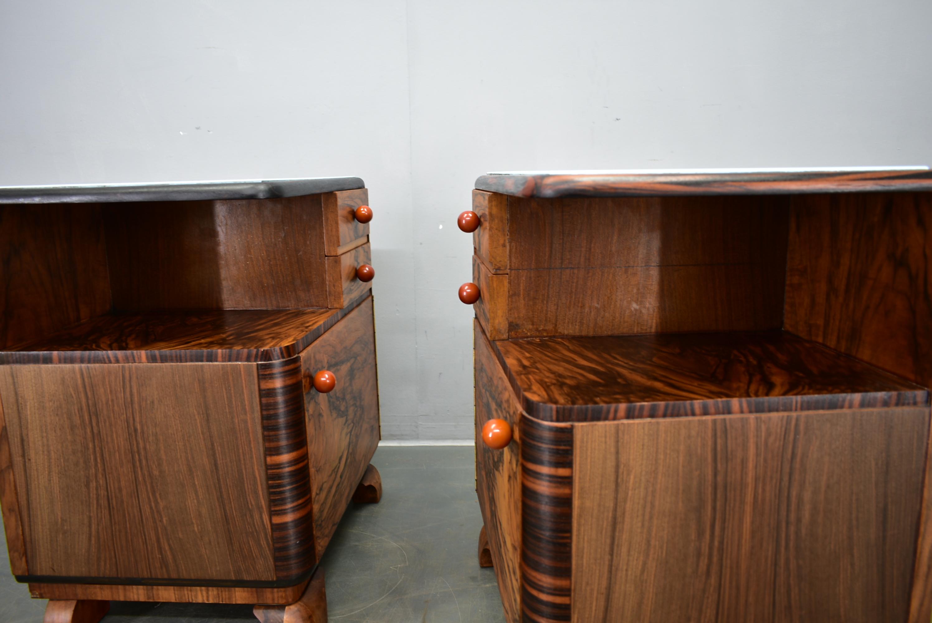 1939s Pair of Art Deco Bedside Tables, Czechoslovakia For Sale 9