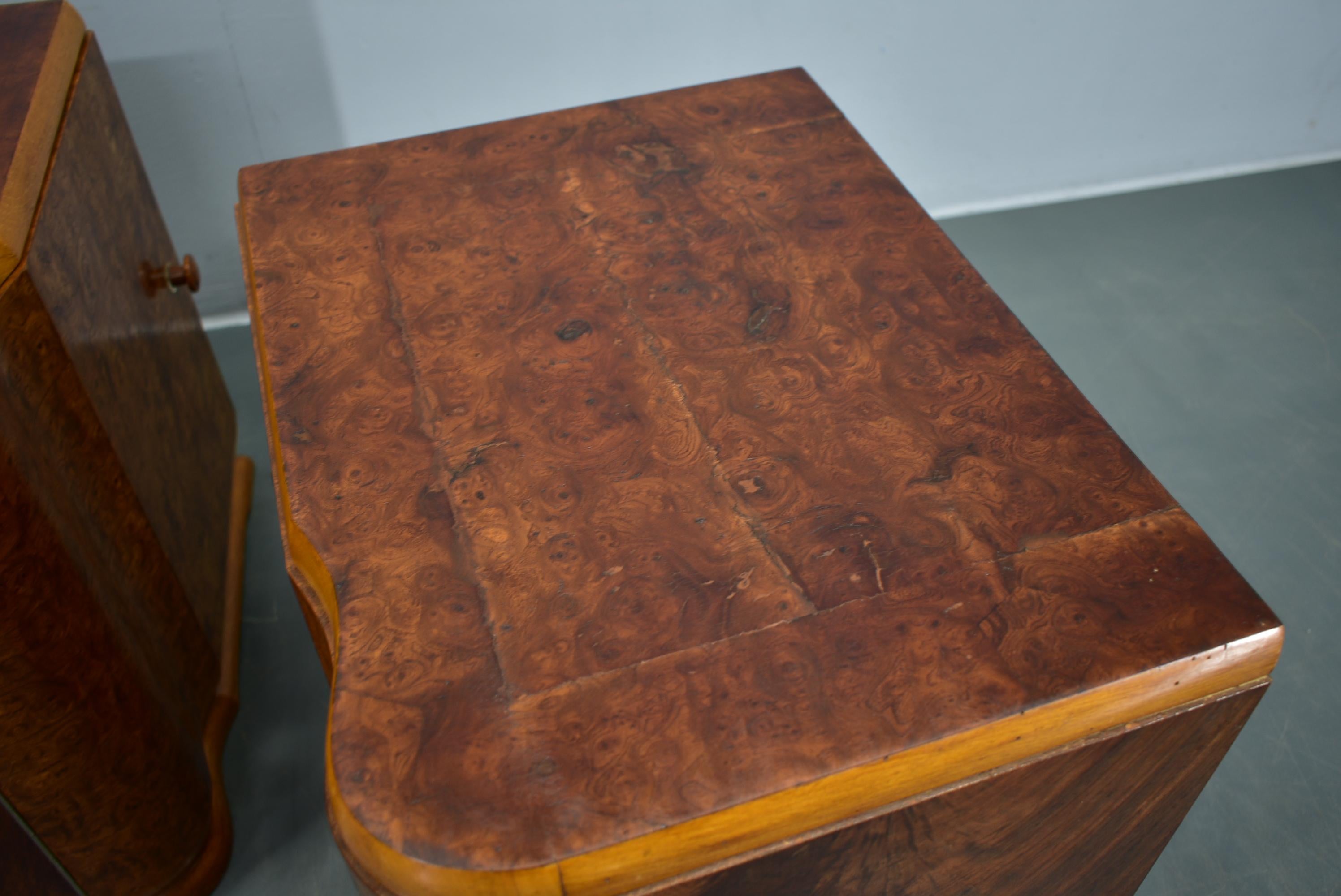 1939s Pair of Art Deco Bedside Tables, Czechoslovakia For Sale 11