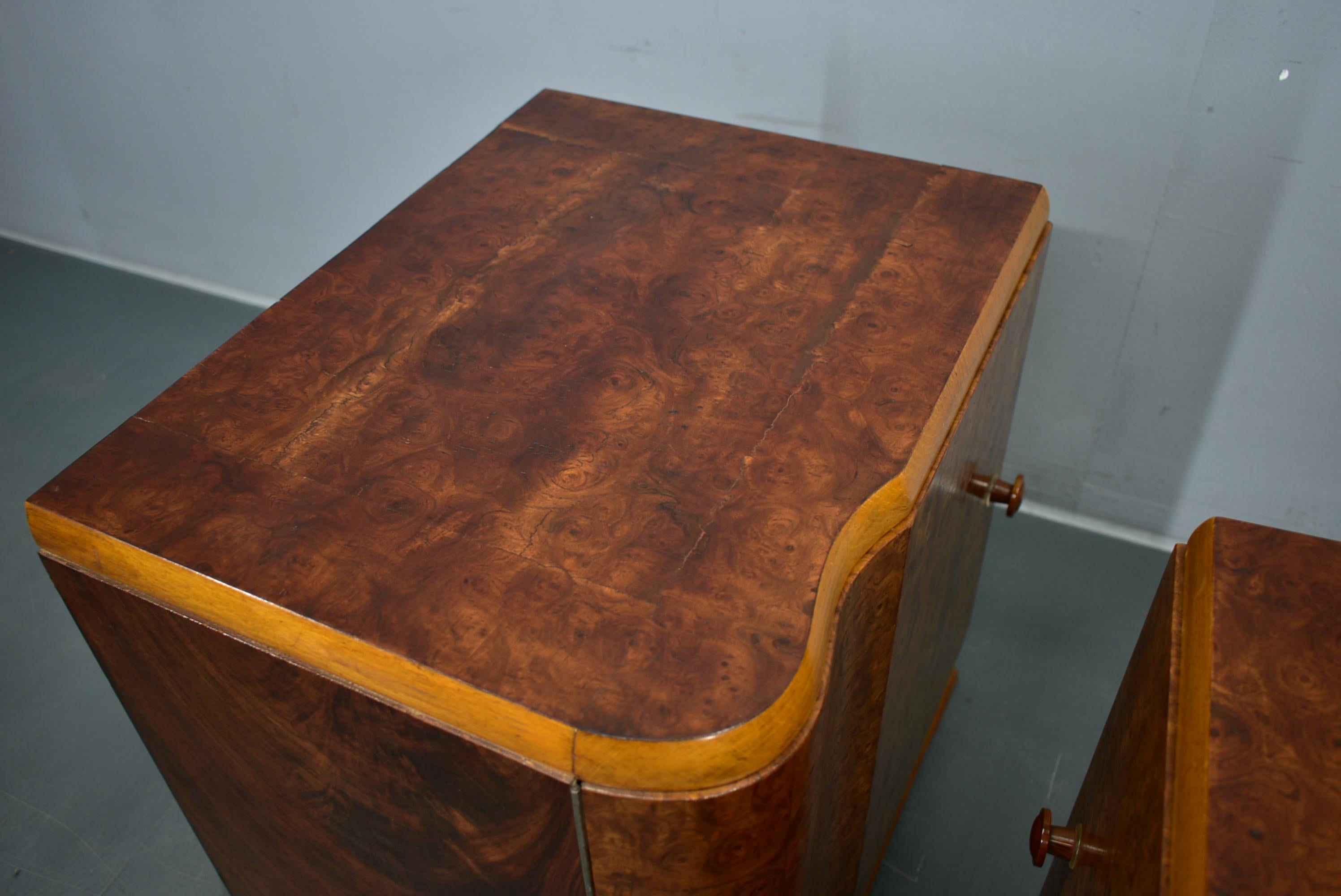 1939s Pair of Art Deco Bedside Tables, Czechoslovakia For Sale 12
