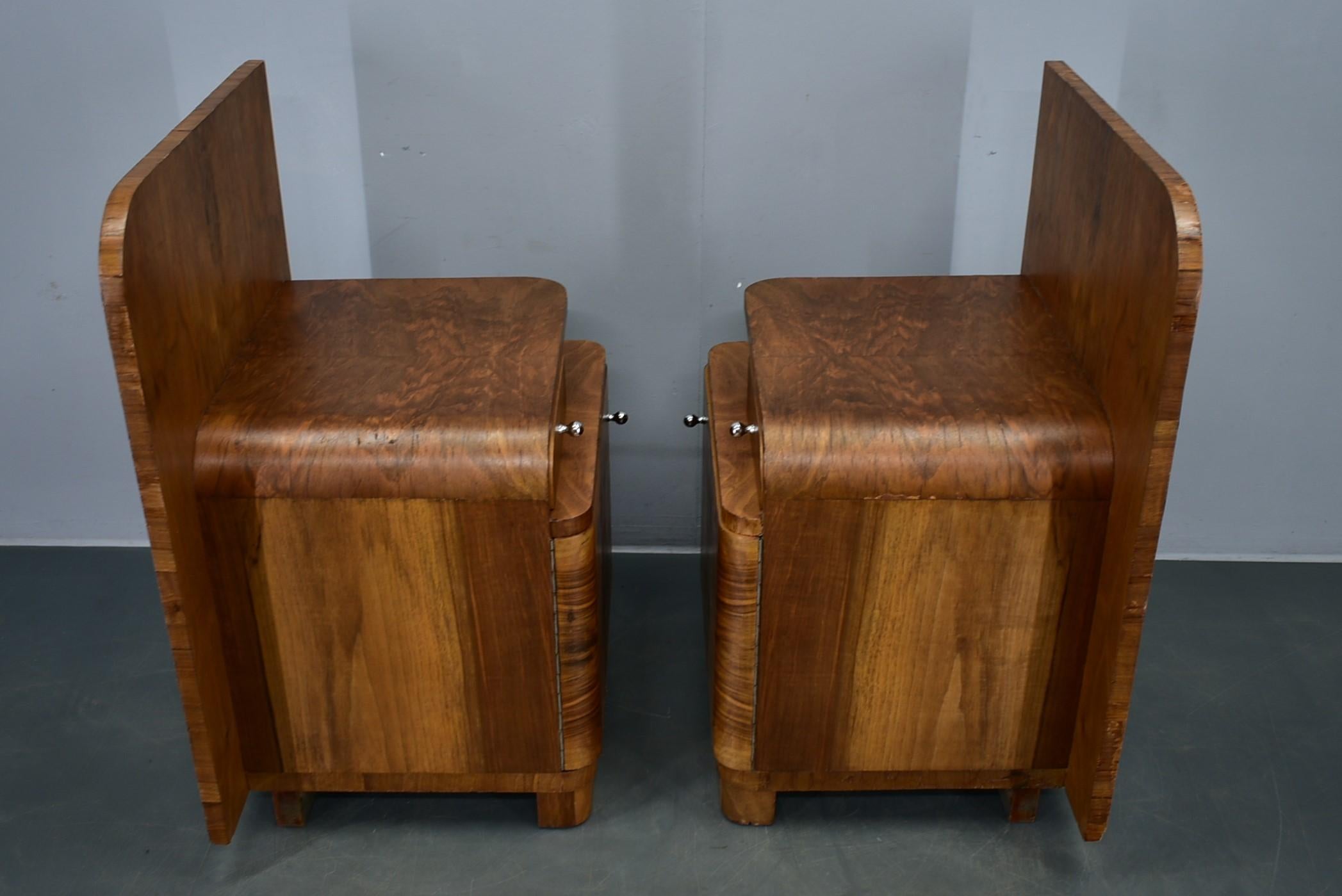 1939s Pair of Art Deco Bedside Tables, Czechoslovakia For Sale 13