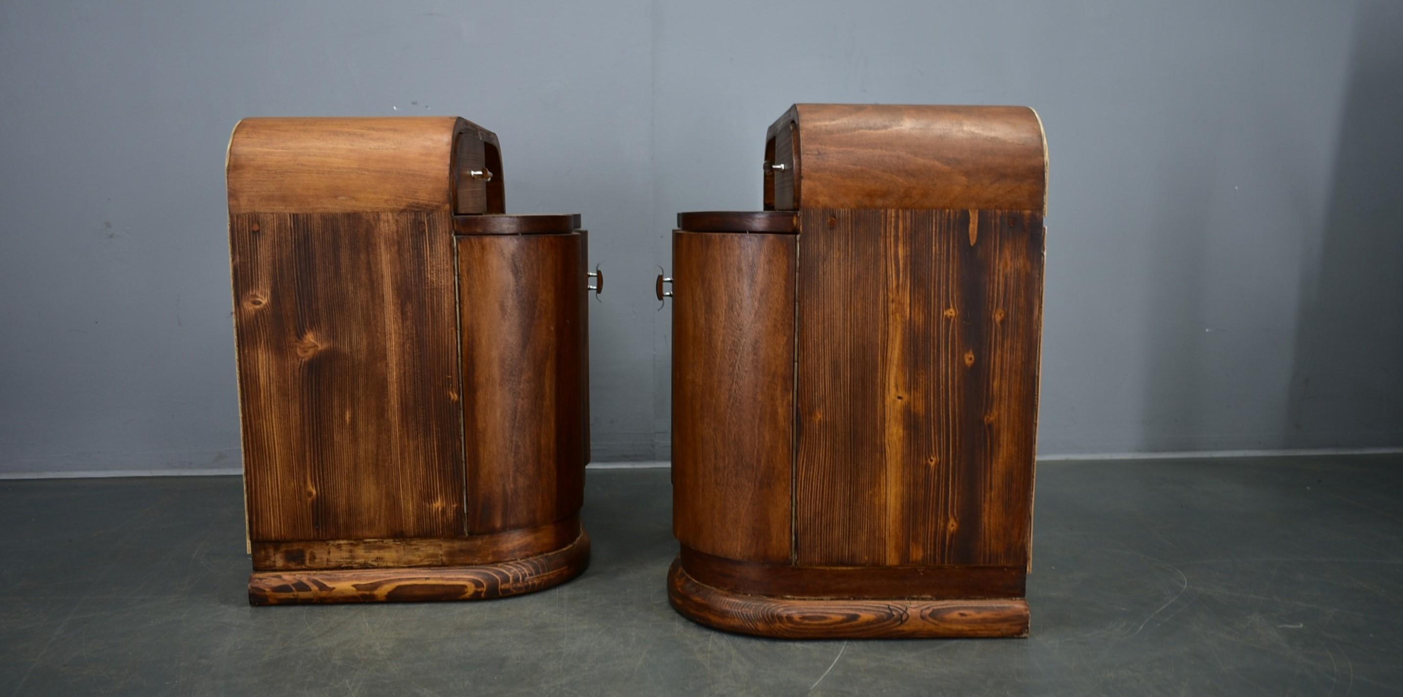 Coppia di comodini Art Déco degli anni '1939, Cecoslovacchia in vendita 13