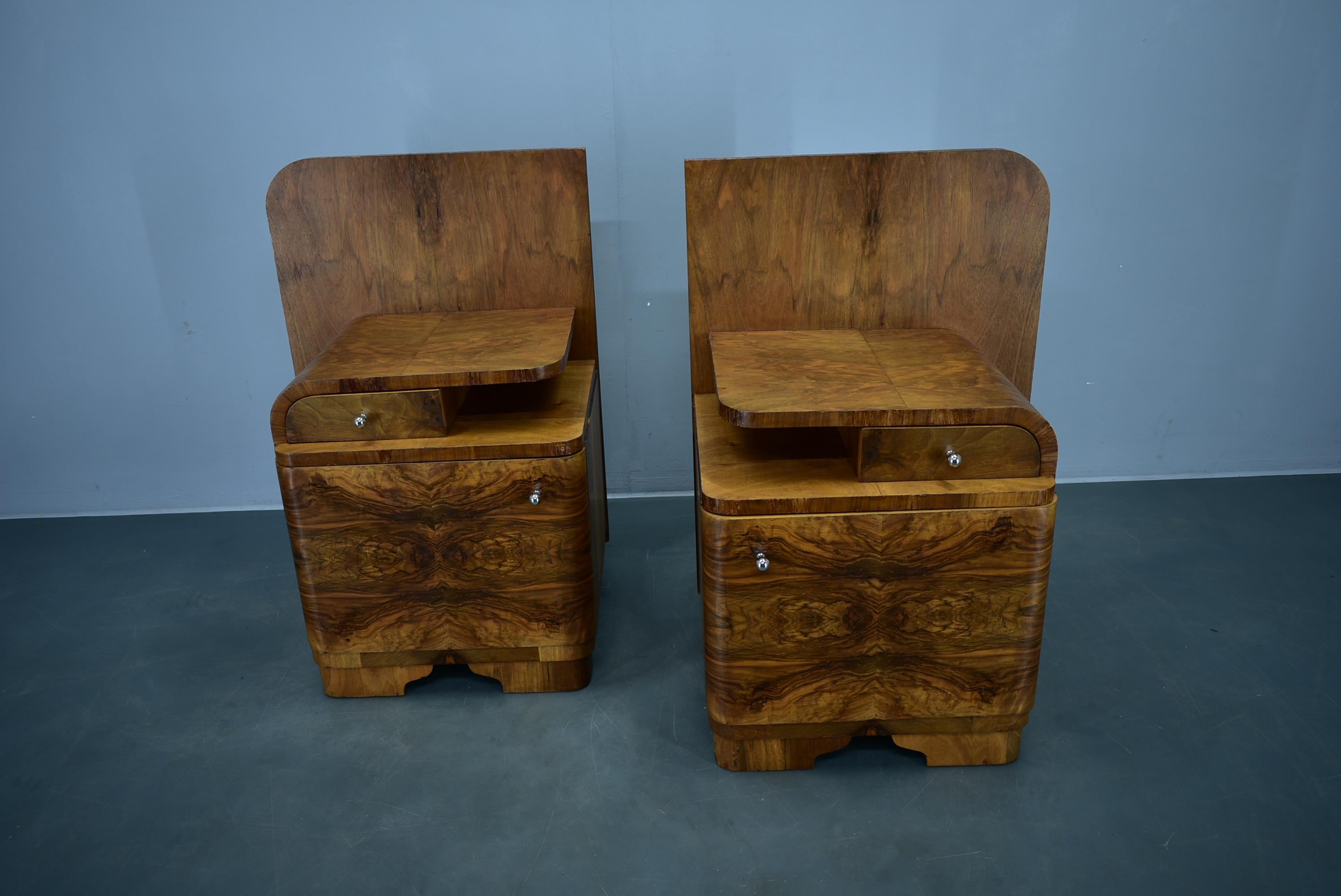1939s Pair of Art Deco Bedside Tables, Czechoslovakia For Sale 1