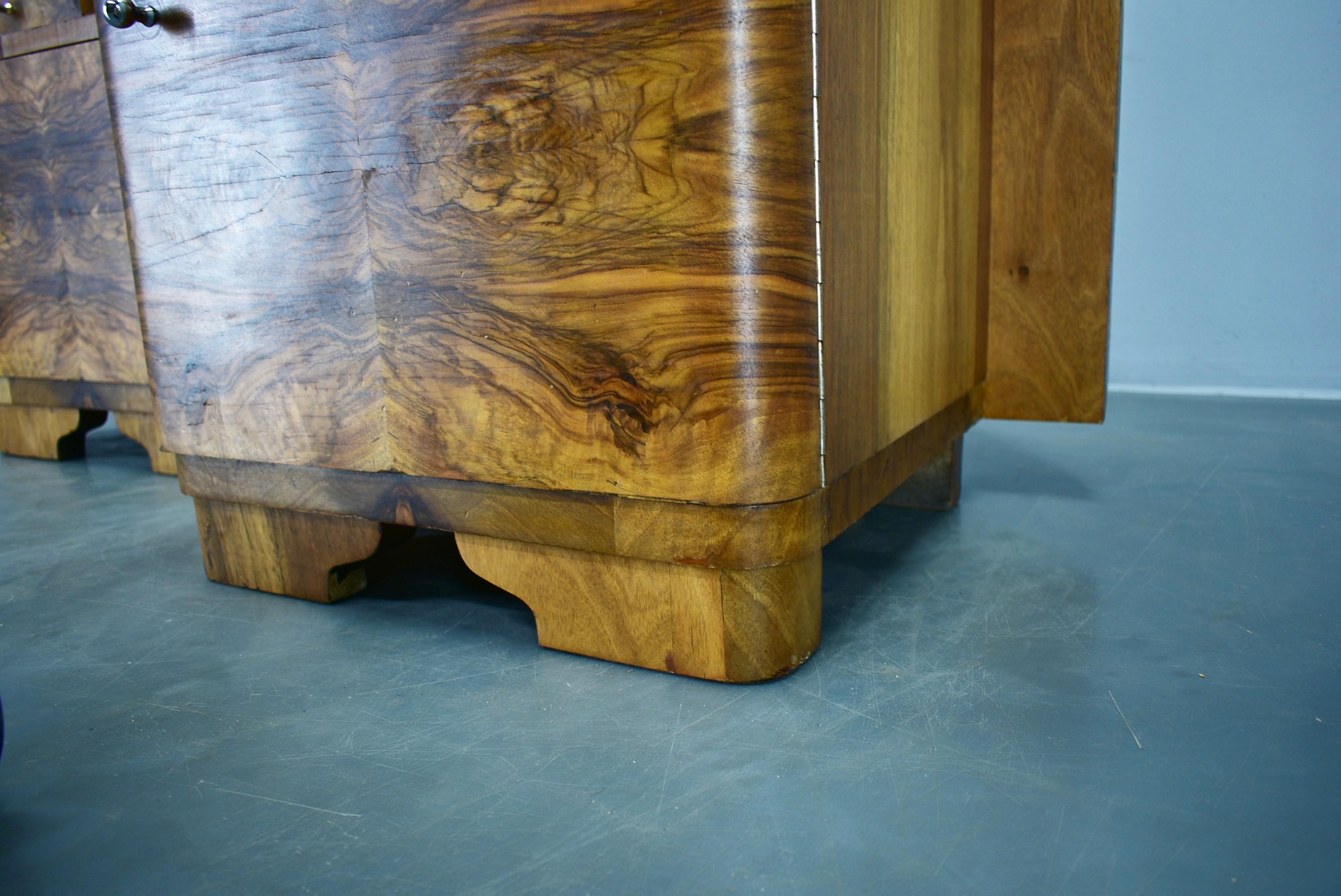 1939s Pair of Art Deco Bedside Tables, Czechoslovakia For Sale 2