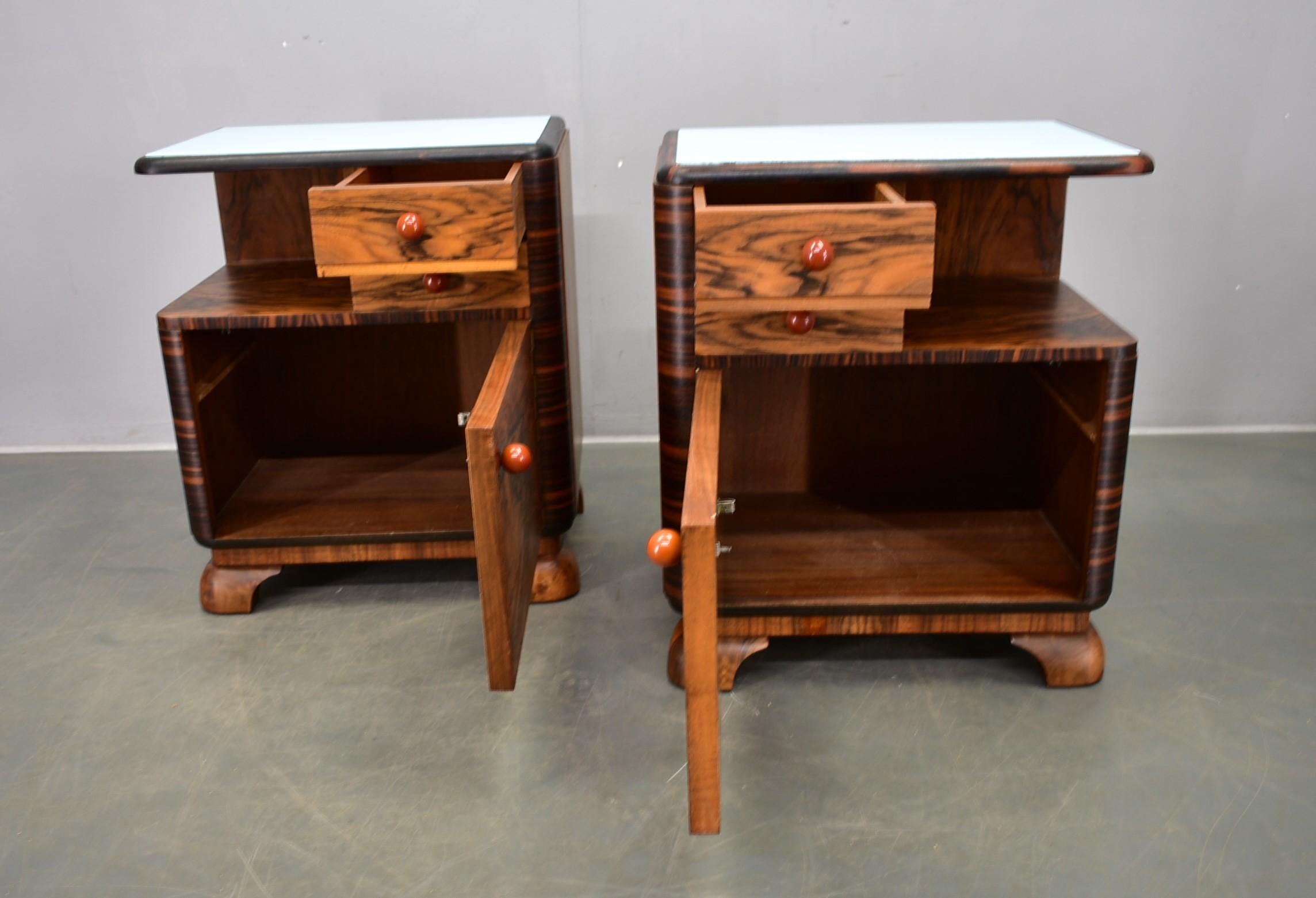 1939s Pair of Art Deco Bedside Tables, Czechoslovakia For Sale 3
