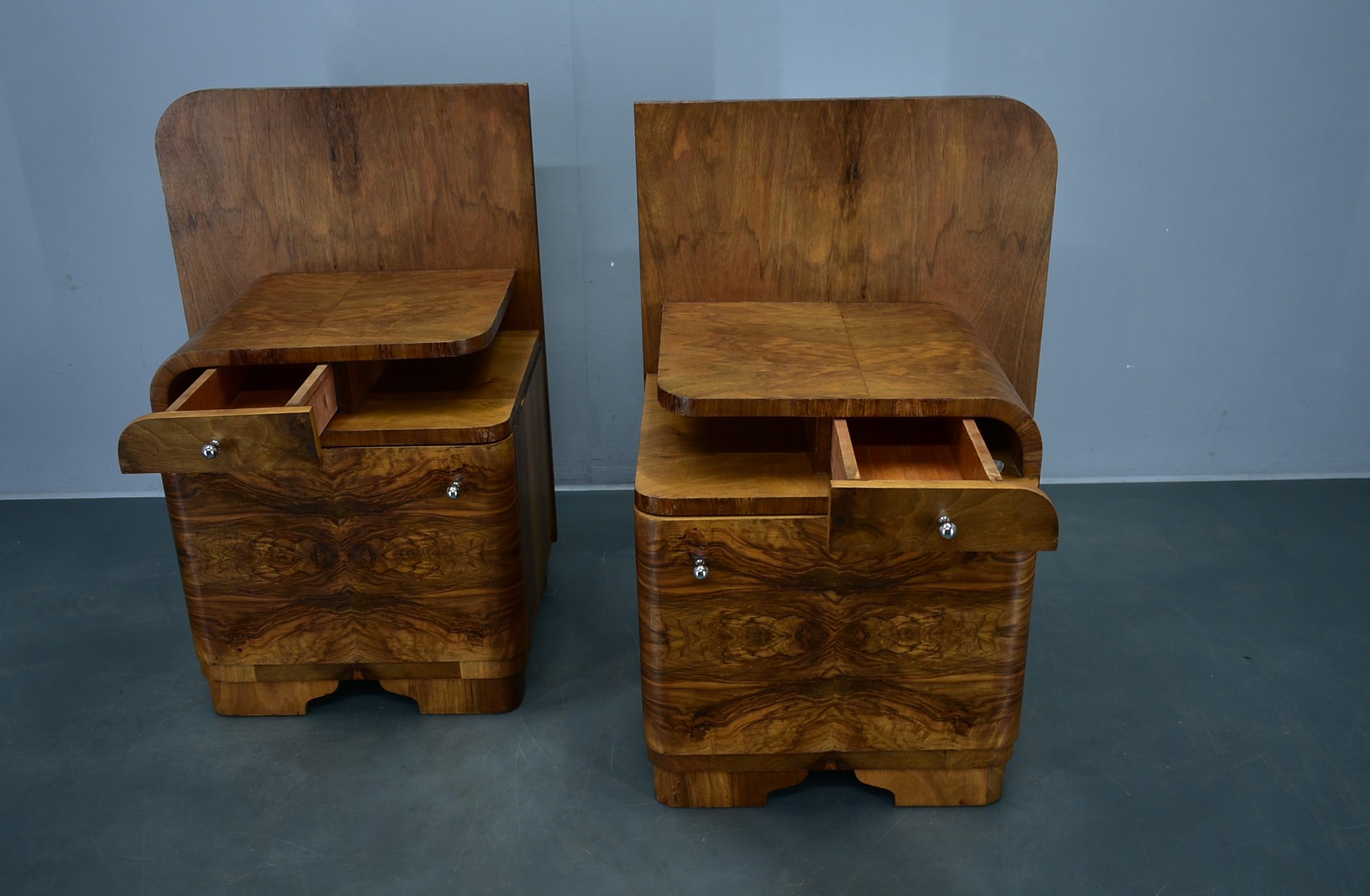 1939s Pair of Art Deco Bedside Tables, Czechoslovakia For Sale 4