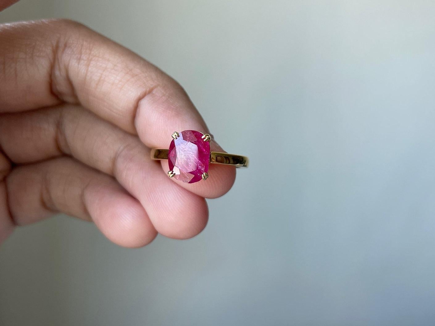 1.93Ct Burma Unheated Ruby Ring/pendant in 18K Yellow Gold In New Condition For Sale In Singapore, SG