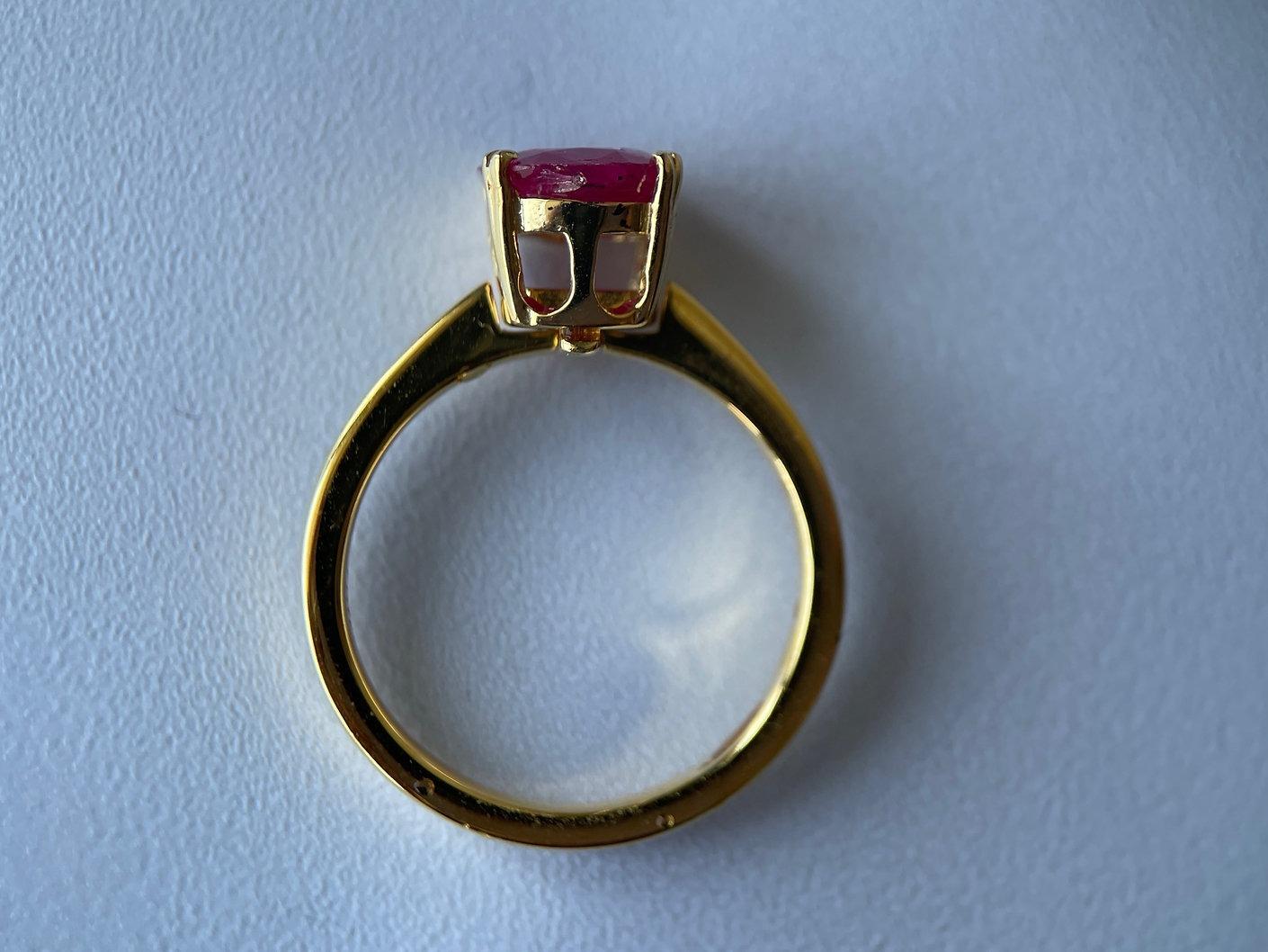 1.93Ct Burma Unheated Ruby Ring/pendant in 18K Yellow Gold For Sale 1