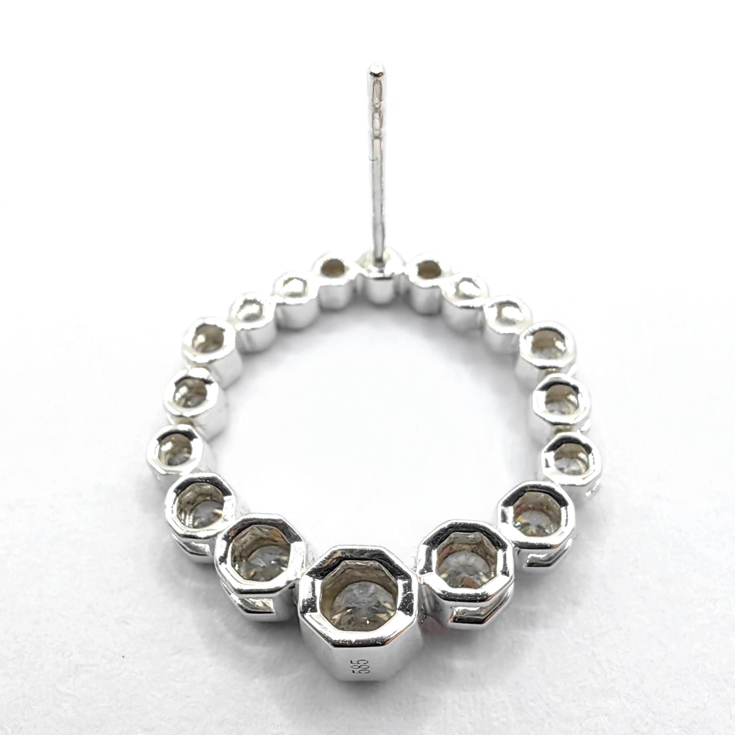 1.93ct Graduated Diamond Circle Earrings with Octagon Bezels in 14K White Gold im Angebot 2