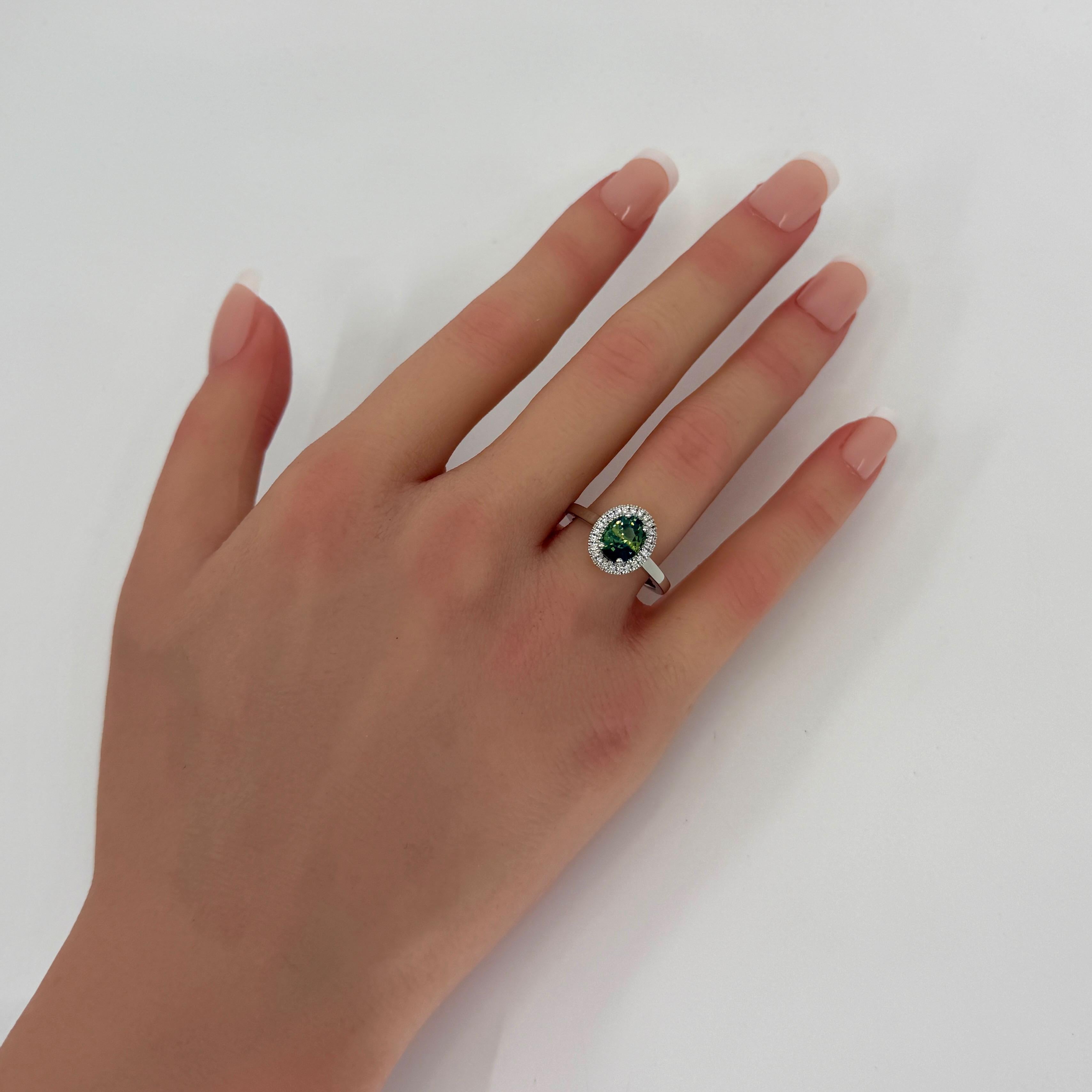 1.93ct Parti Bi Colour Oval Cut Blue Green Sapphire & Diamond Platinum Halo Ring In New Condition For Sale In Birmingham, GB